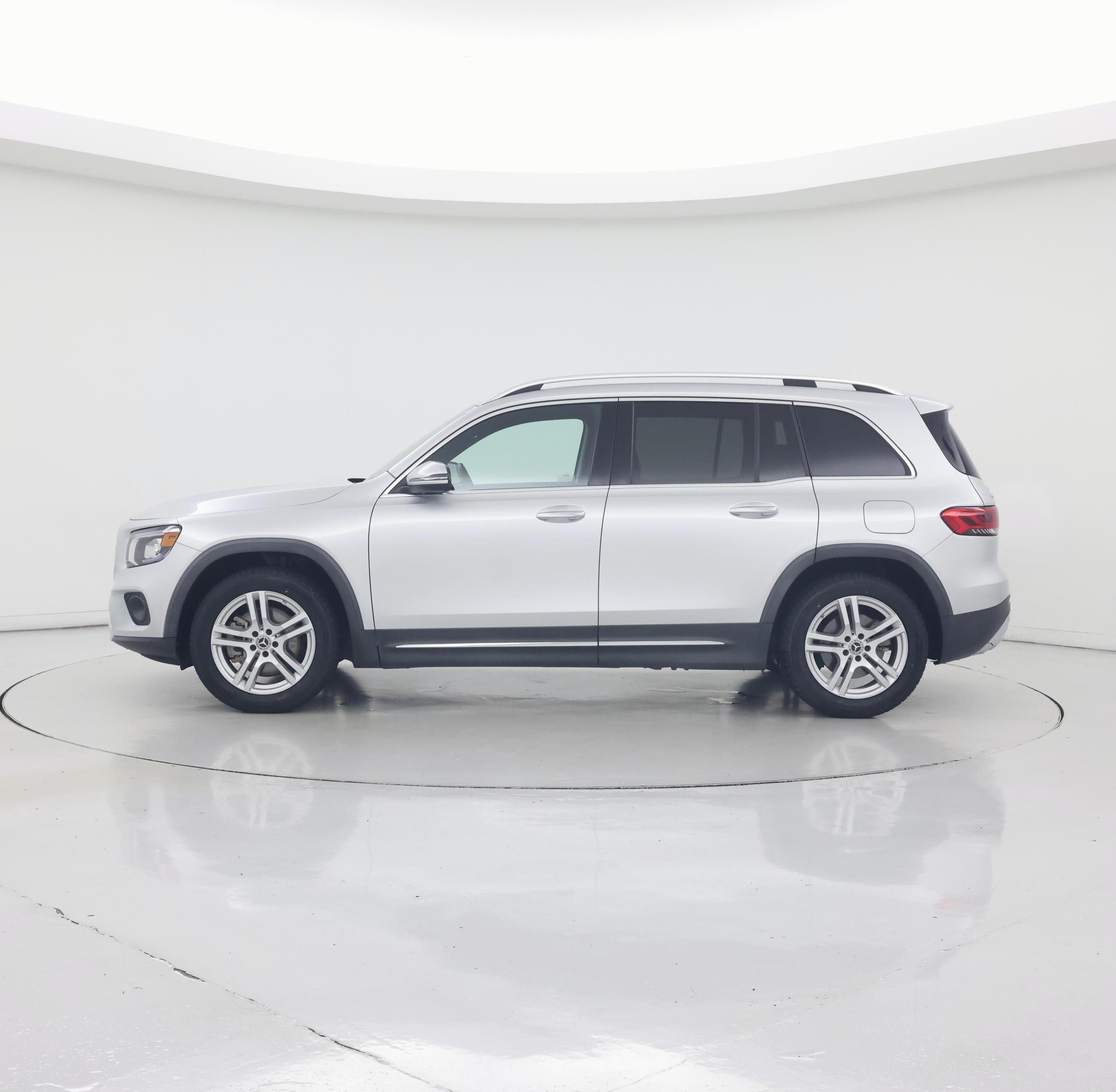 Thumbnail: 2023 Mercedes-Benz GLB - 3