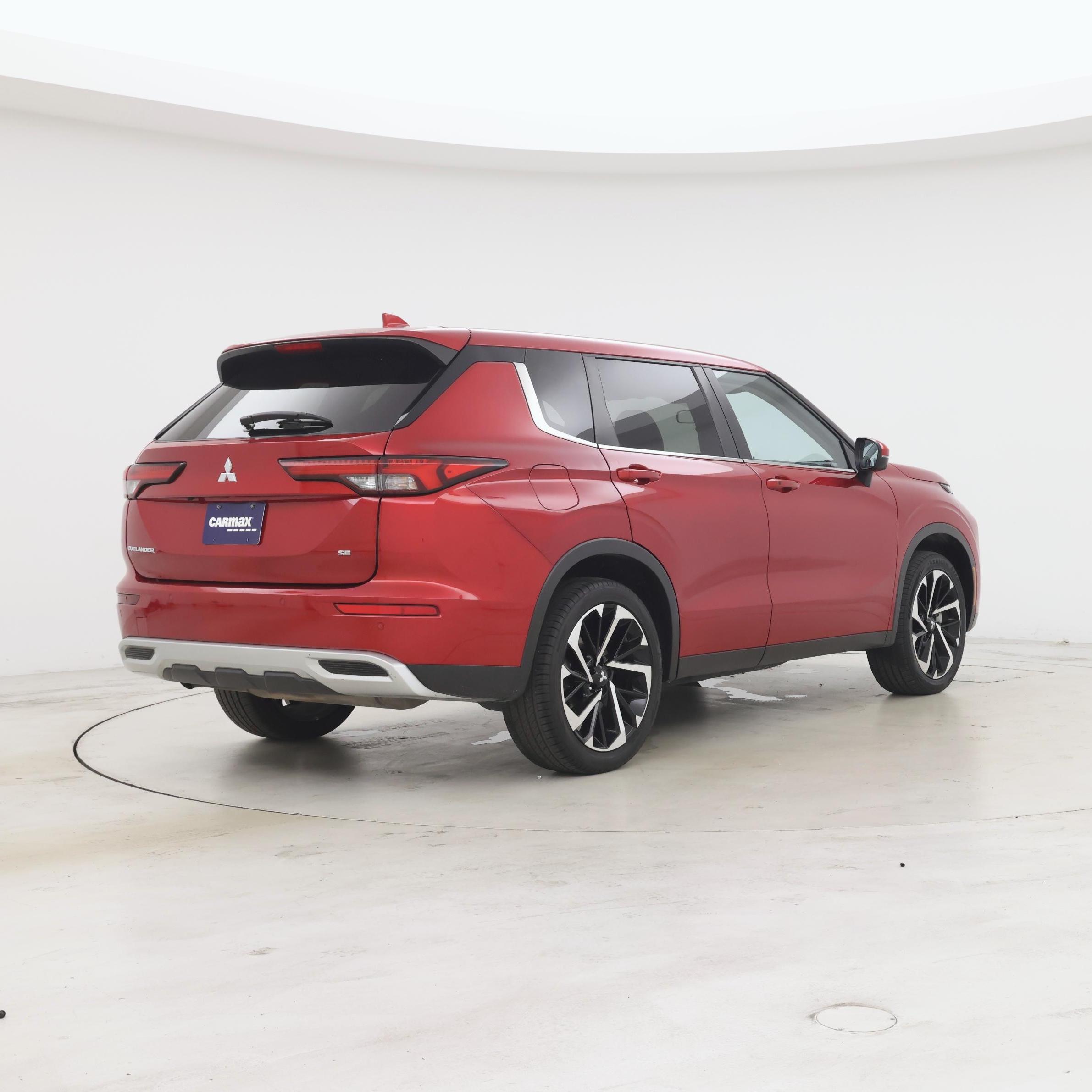 Thumbnail: 2024 Mitsubishi Outlander - 8
