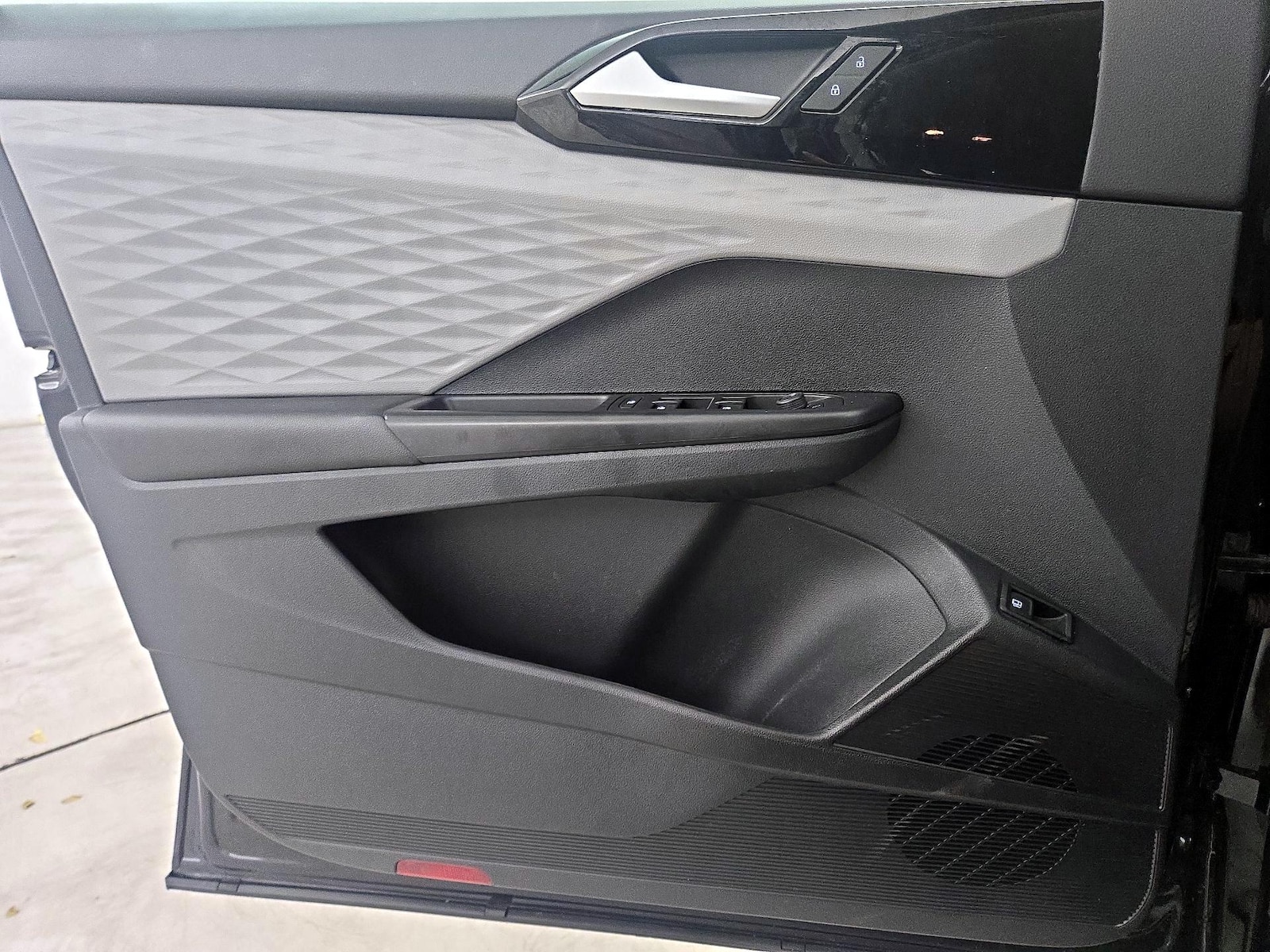 2023 Volkswagen Taos S - Photo 13