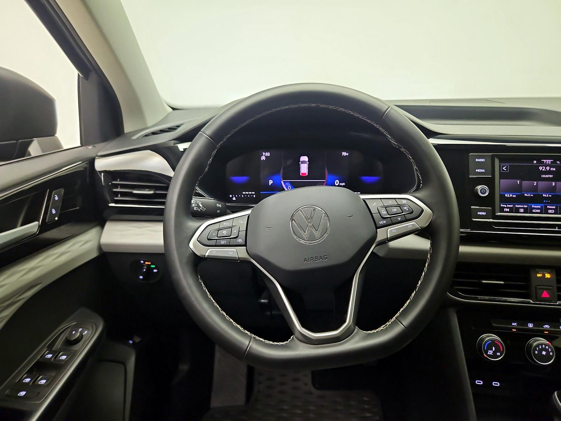 Thumbnail: 2024 Volkswagen Taos - 10