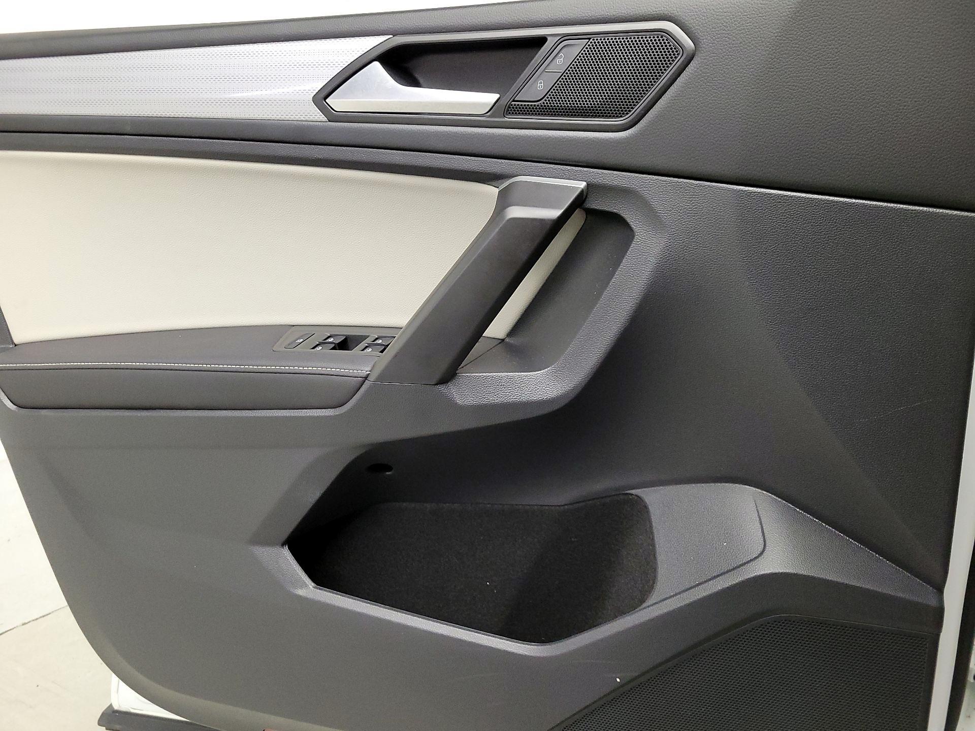 Thumbnail: 2024 Volkswagen Tiguan - 12