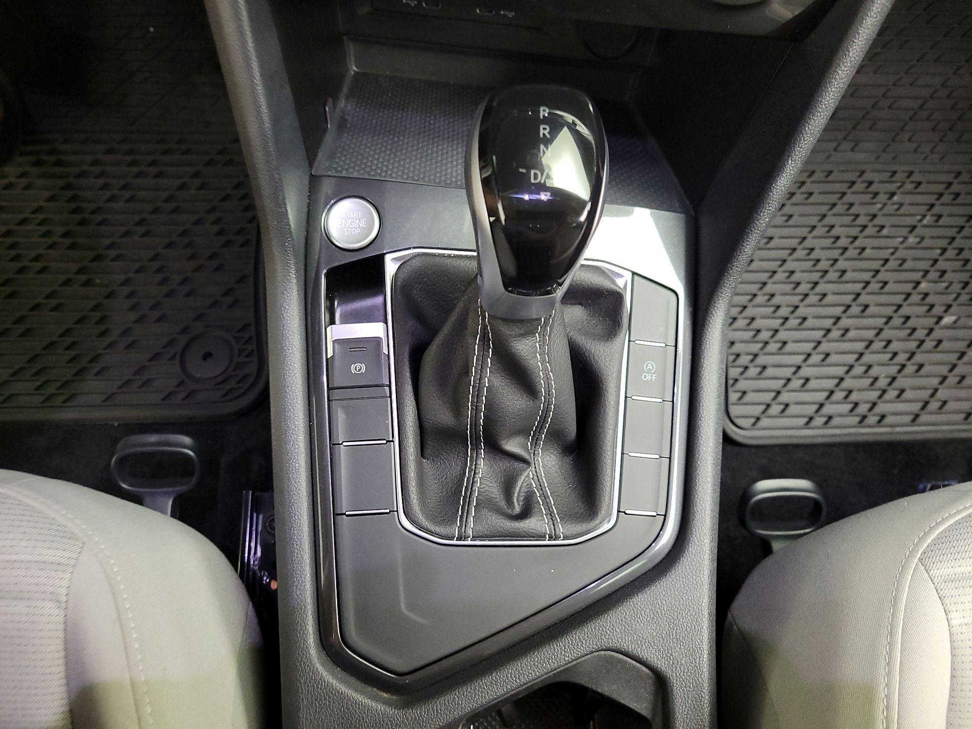 Thumbnail: 2024 Volkswagen Tiguan - 18