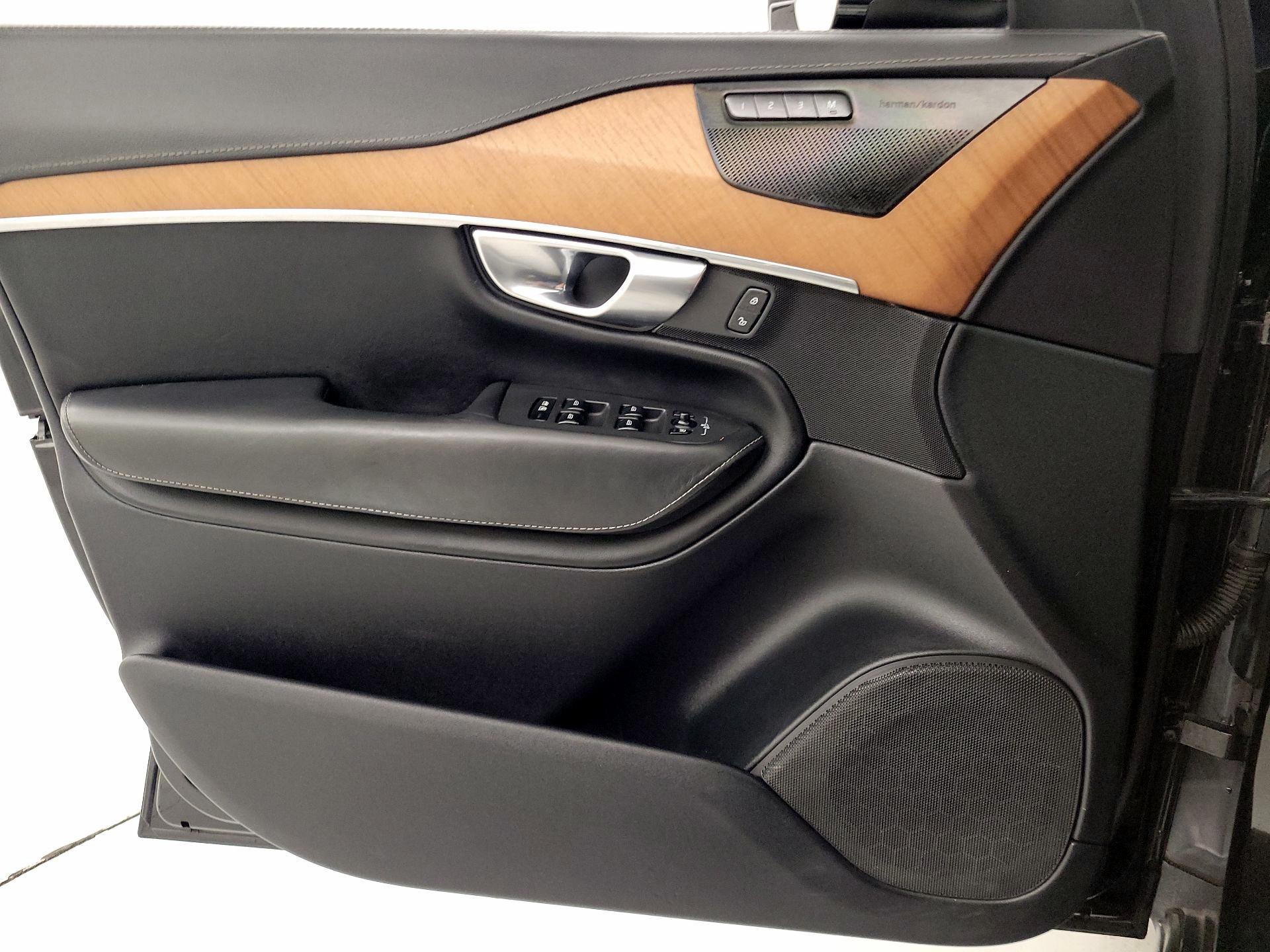 Thumbnail: 2019 Volvo XC90 - 12