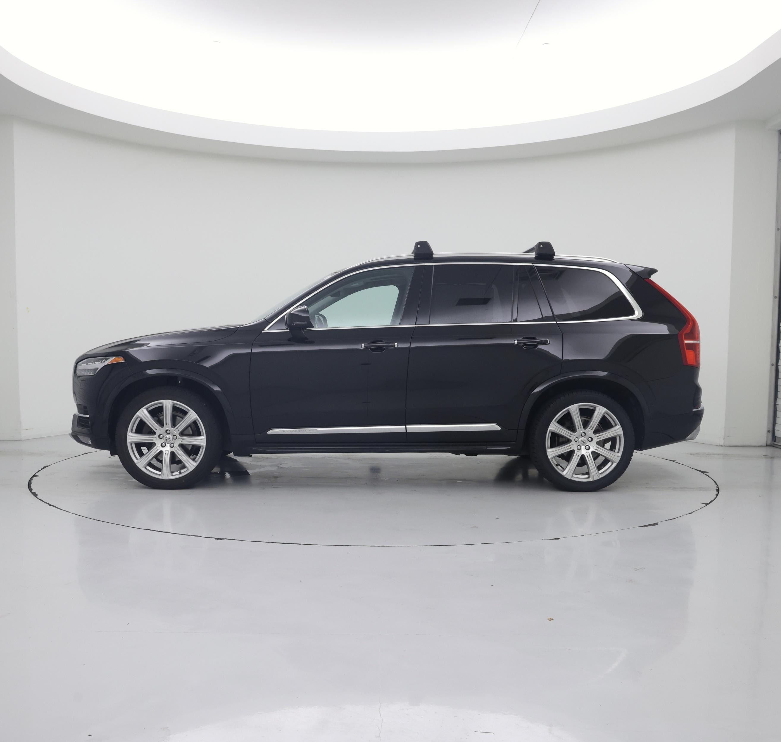 Thumbnail: 2019 Volvo XC90 - 3