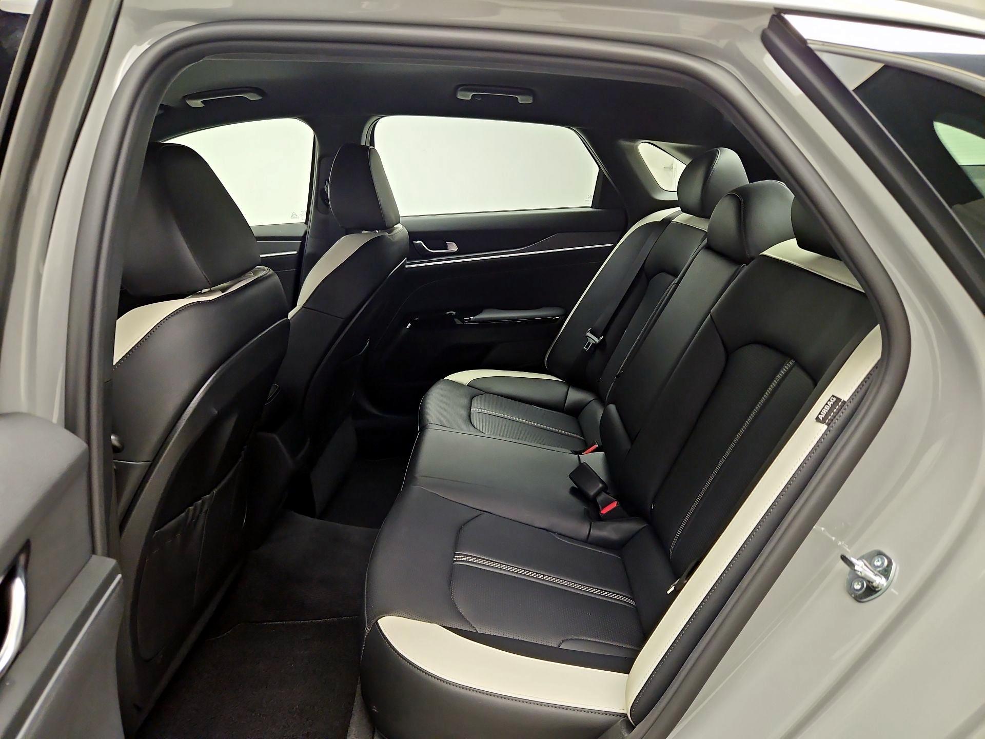 Thumbnail: 2026 Kia K5 - 17