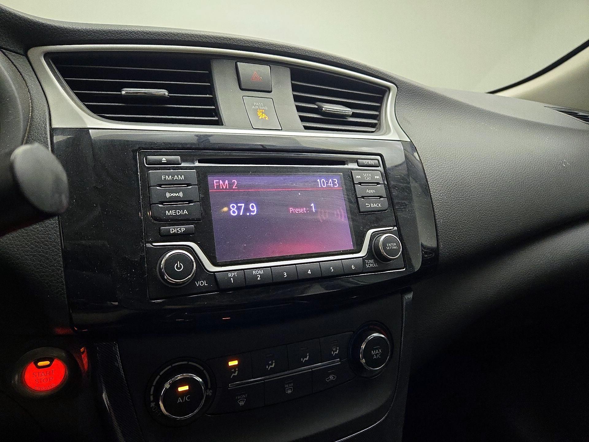 Thumbnail: 2016 Nissan Sentra - 13