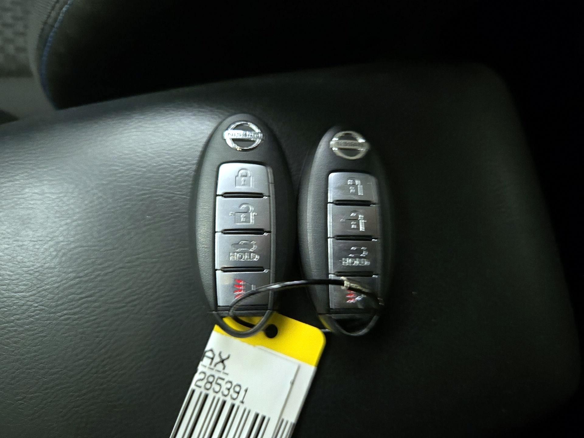 Thumbnail: 2016 Nissan Sentra - 19