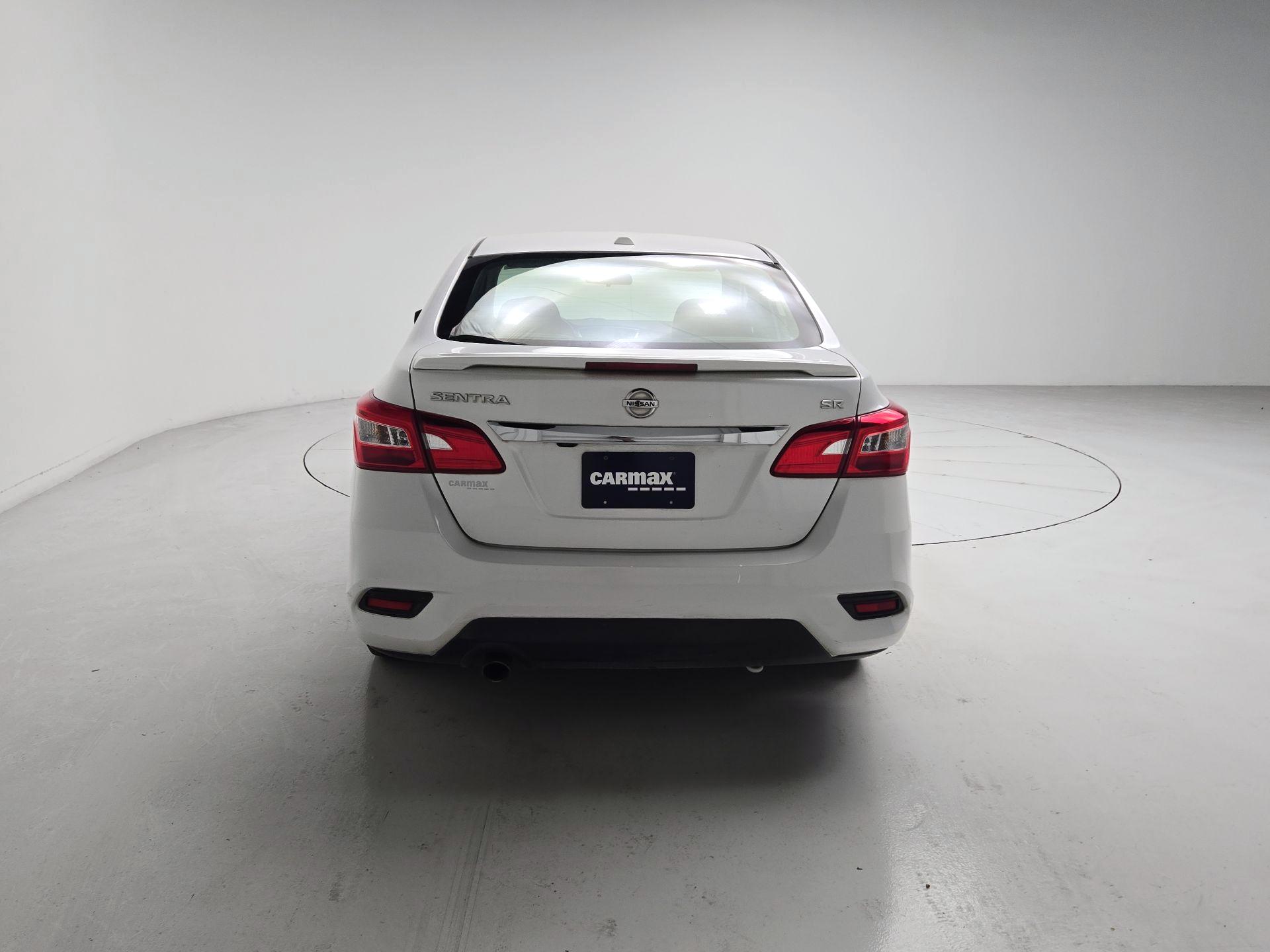 Thumbnail: 2016 Nissan Sentra - 6