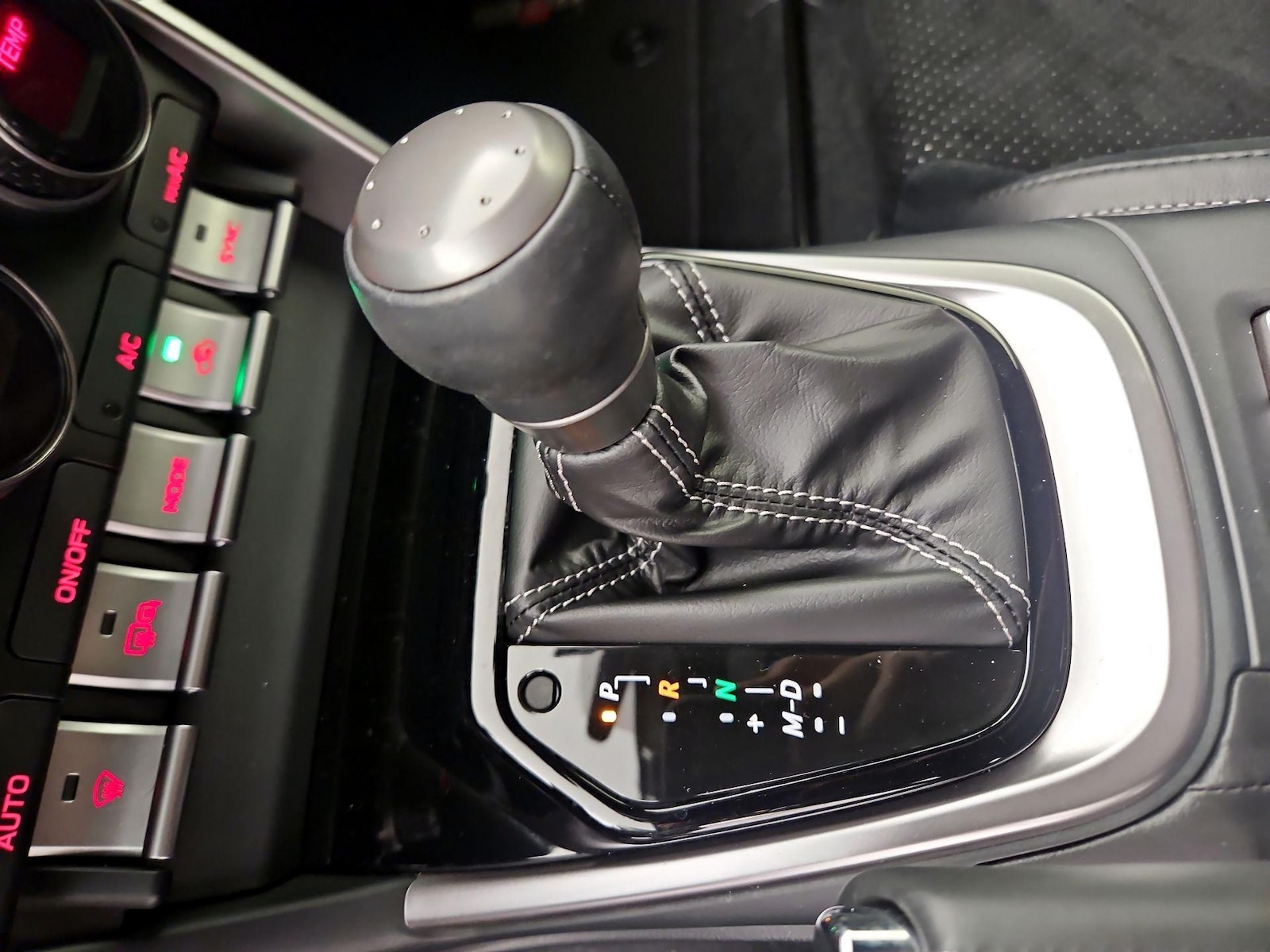 2025 Toyota GR86 Premium, photo 16