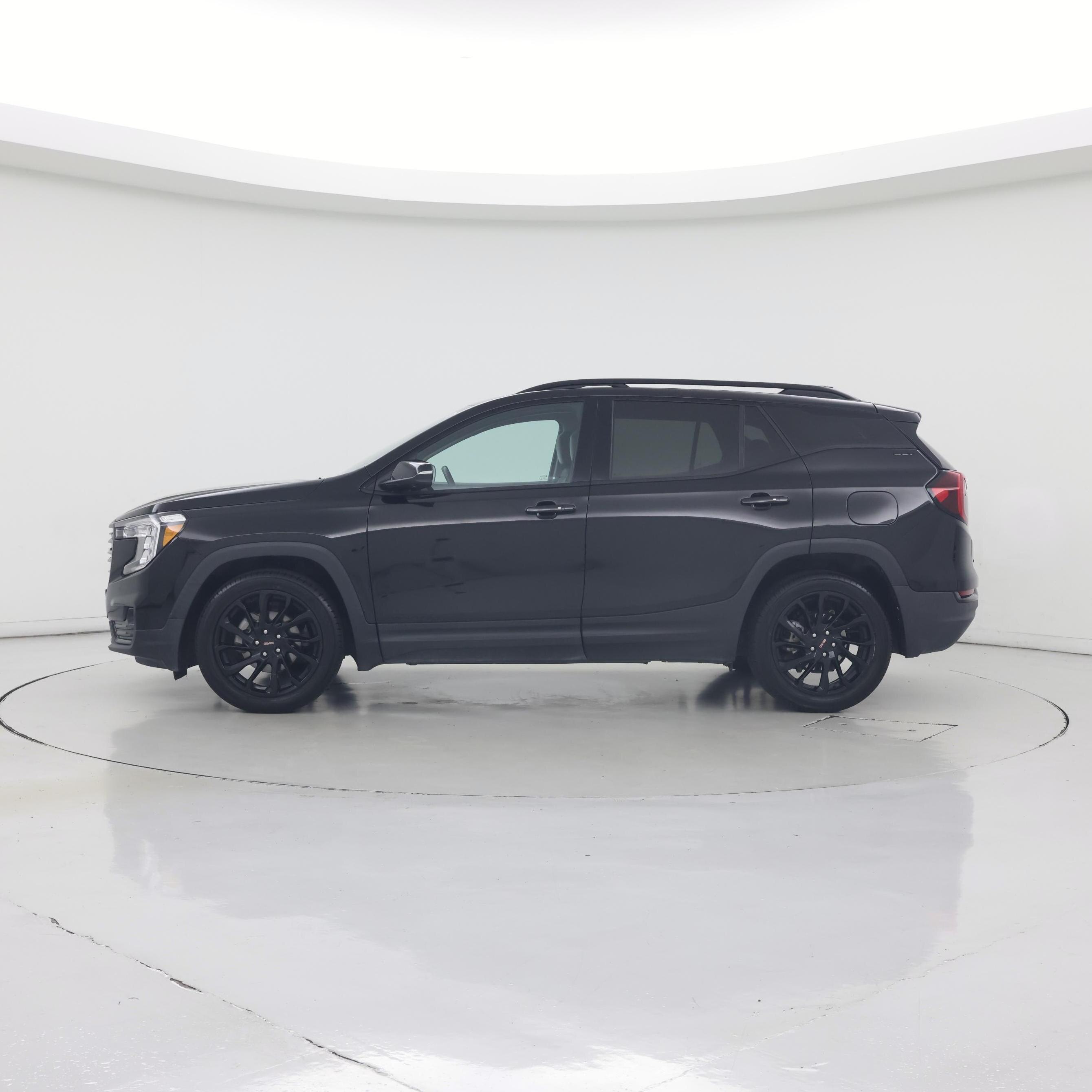 Thumbnail: 2023 GMC Terrain - 3