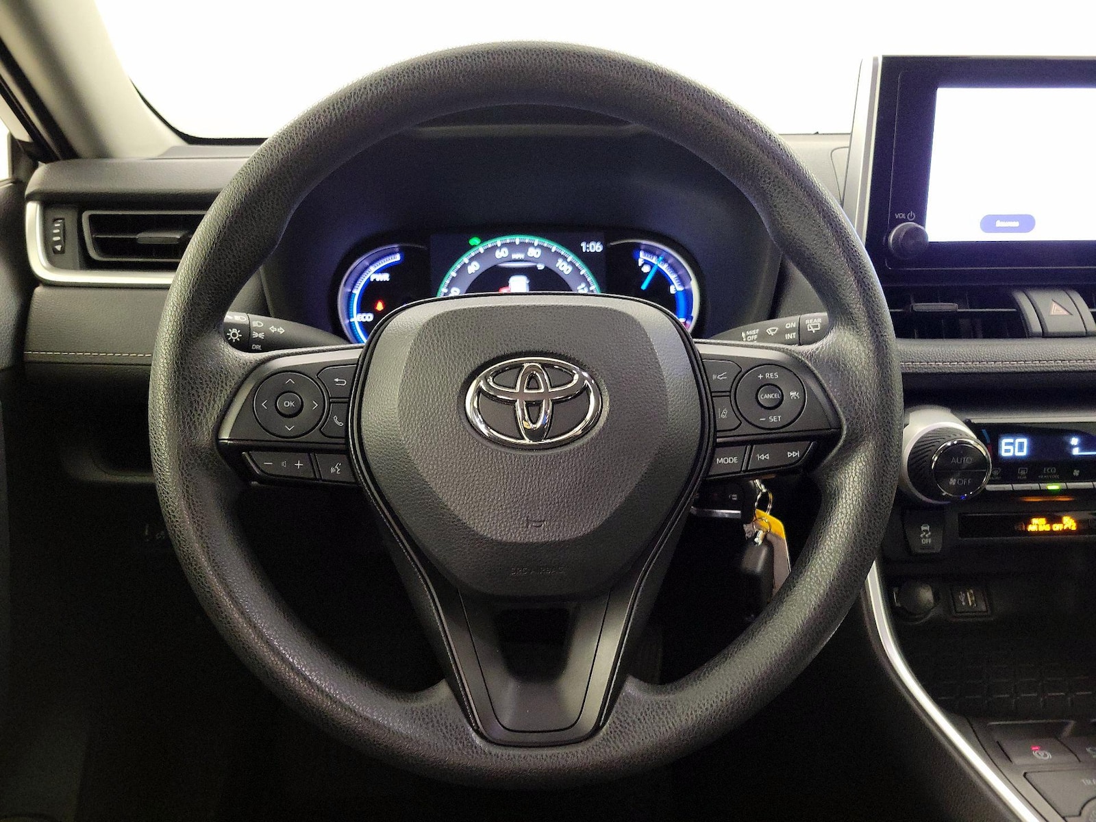 2025 Toyota RAV4 LE - Photo 11
