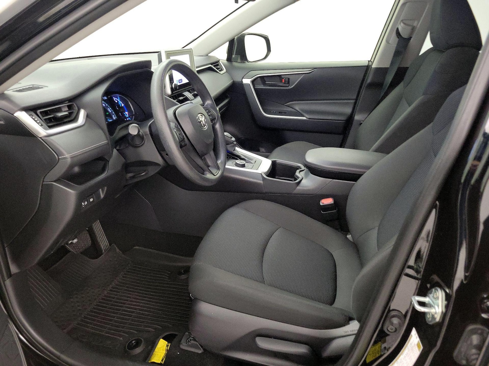 2025 Toyota RAV4 LE - Photo 12