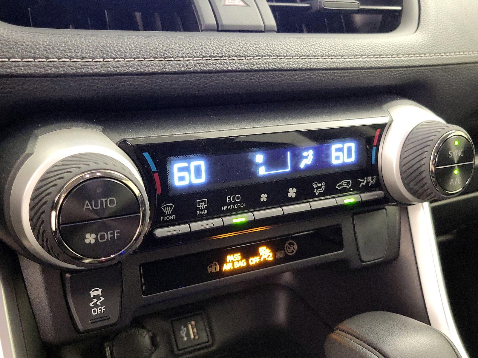 2025 Toyota RAV4 LE - Photo 17