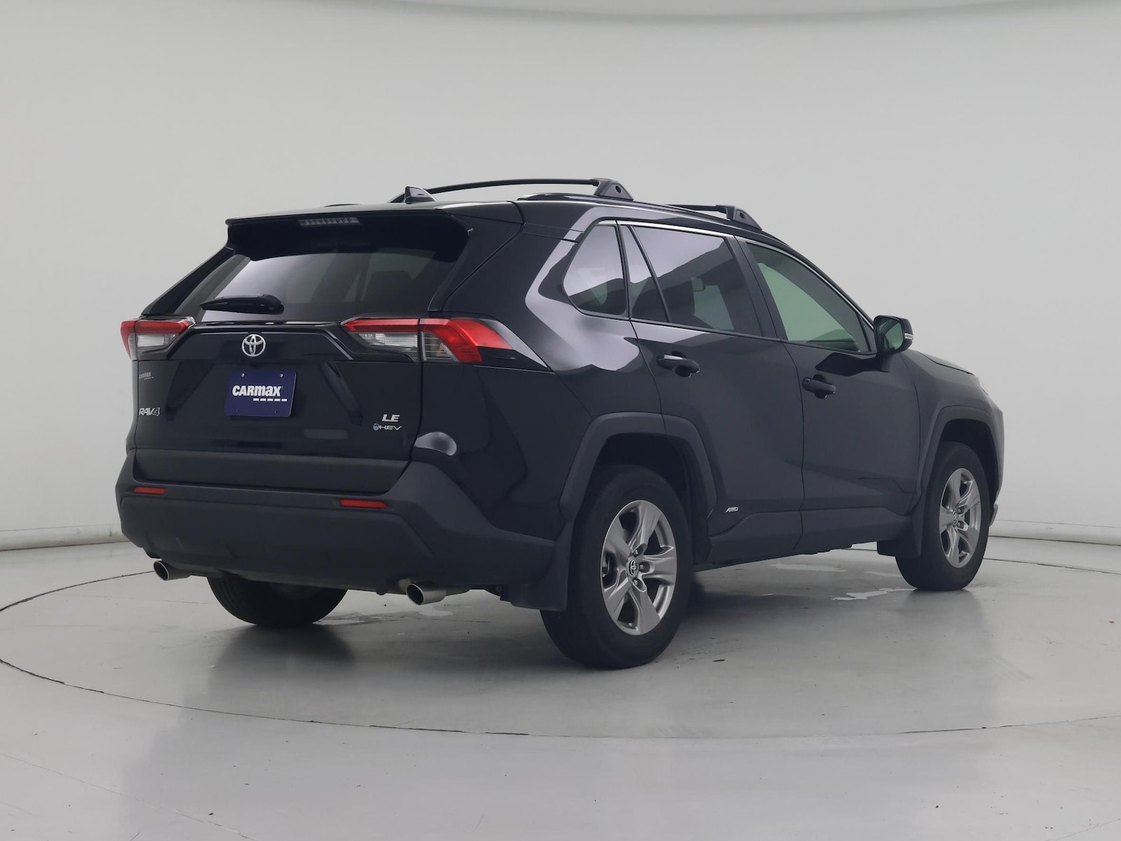 2025 Toyota RAV4 LE - Photo 9