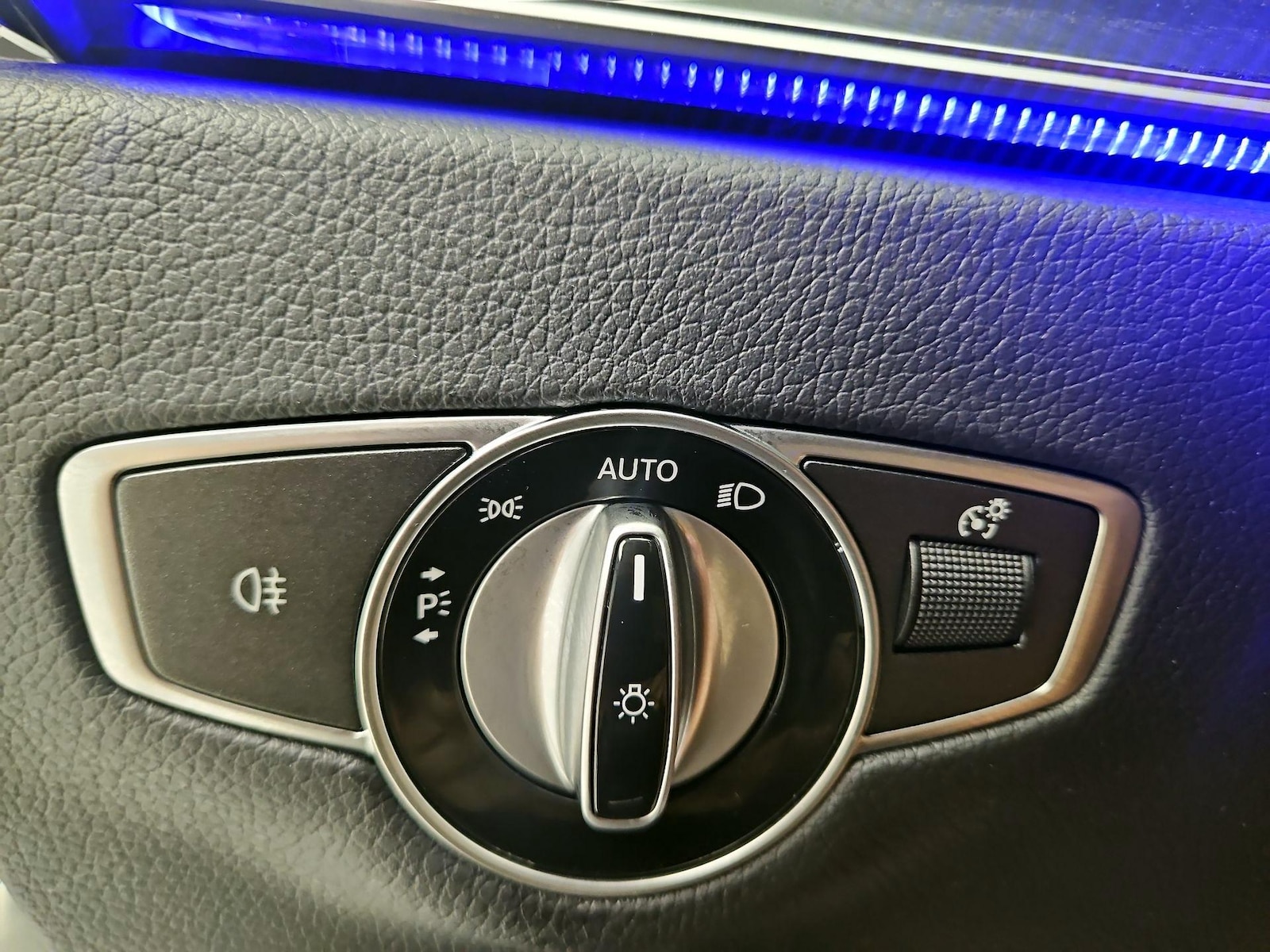 2022 Mercedes-Benz E-Class E450 - Photo 14