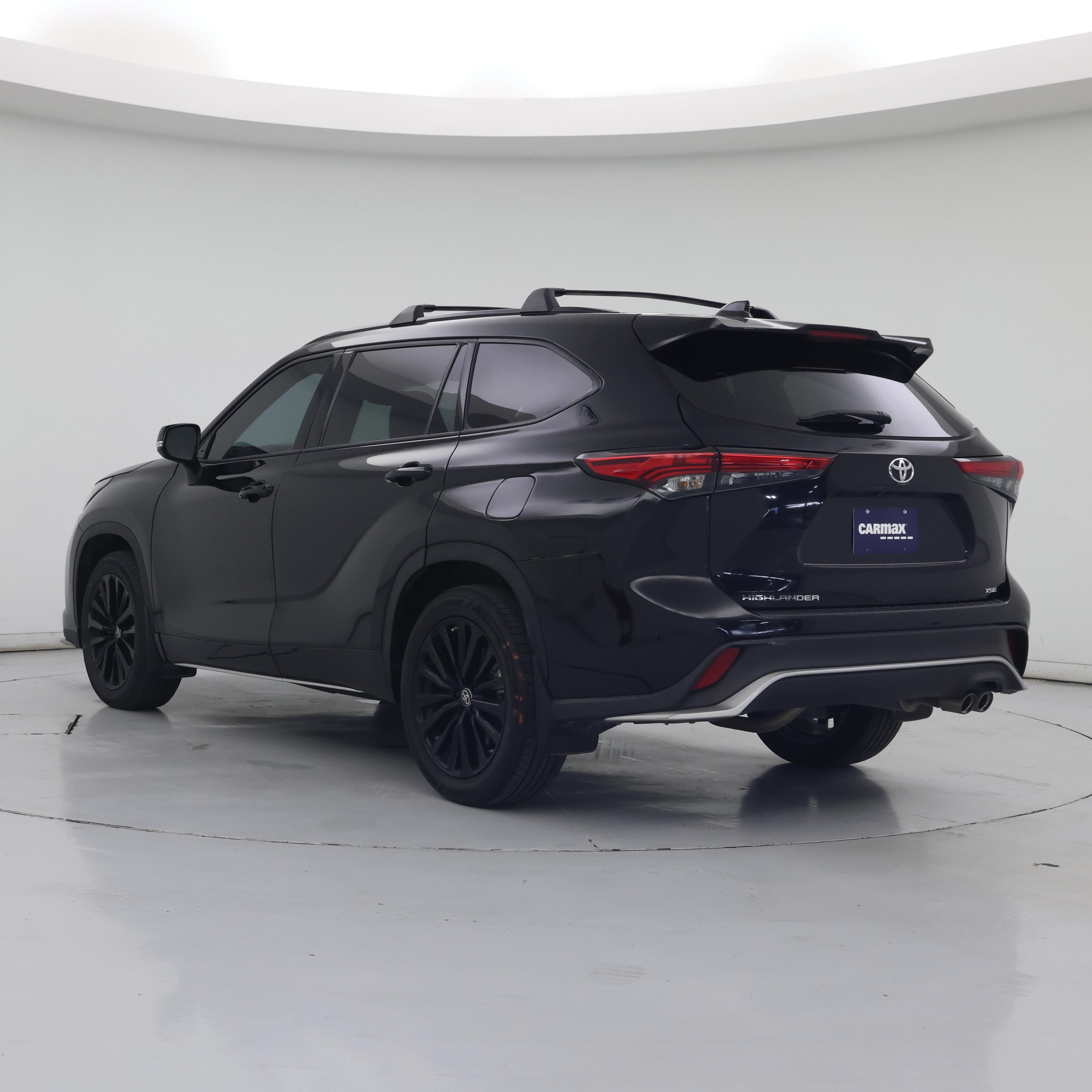 Thumbnail: 2023 Toyota Highlander - 2