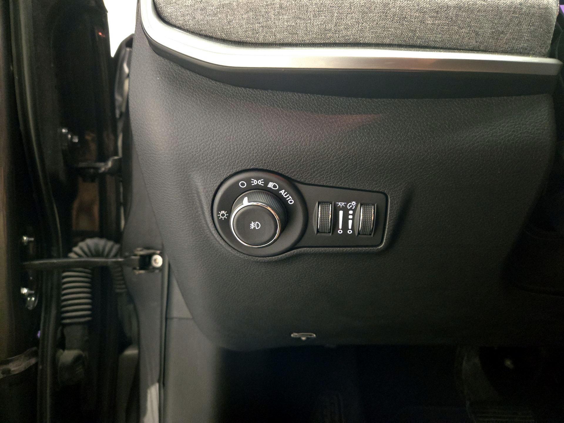 Thumbnail: 2024 Jeep Compass - 11