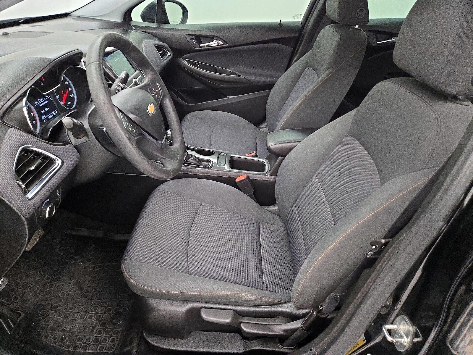 2019 Chevrolet Cruze LS - Photo 12