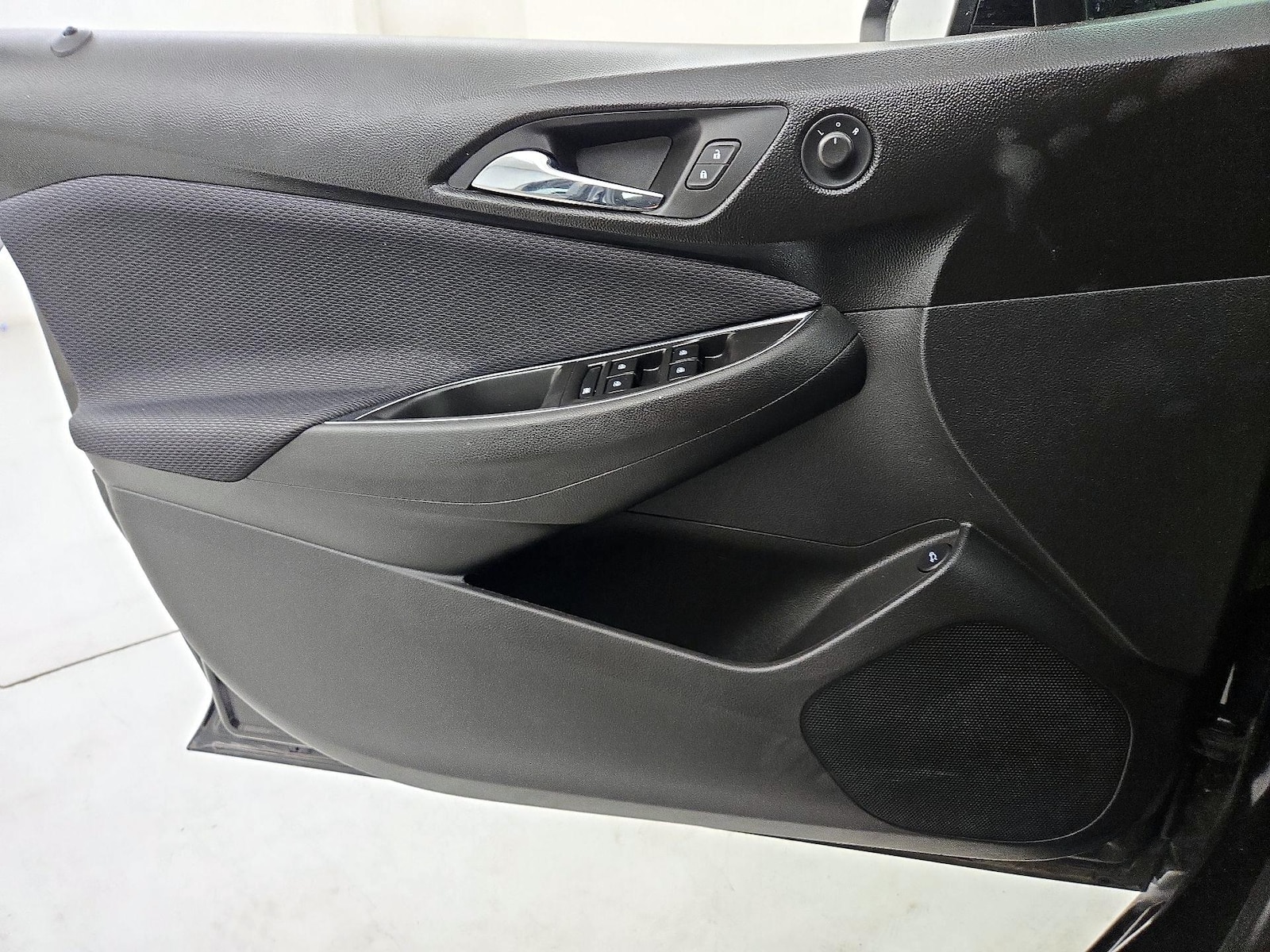 2019 Chevrolet Cruze LS - Photo 13