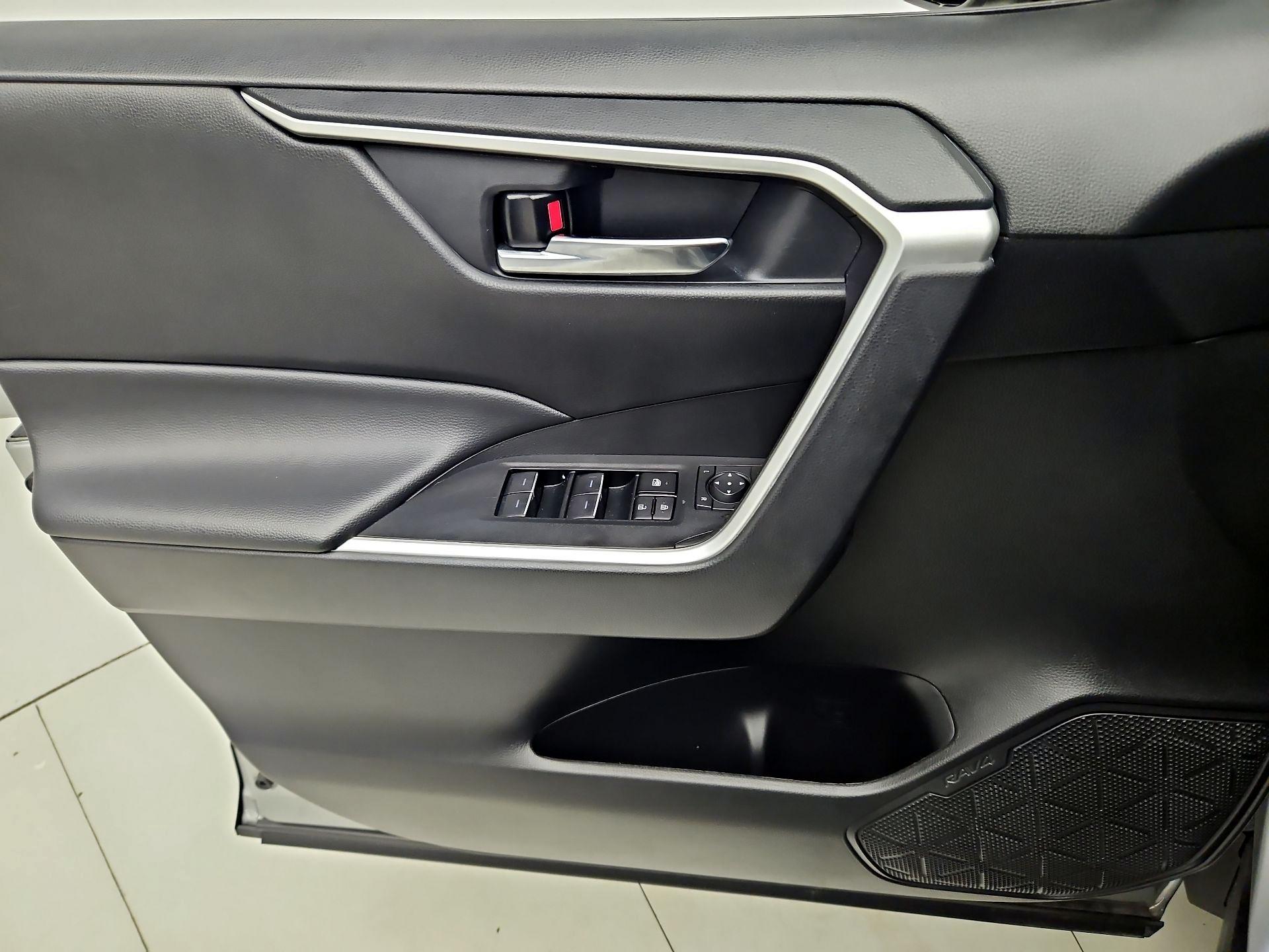 Thumbnail: 2024 Toyota RAV4 - 12