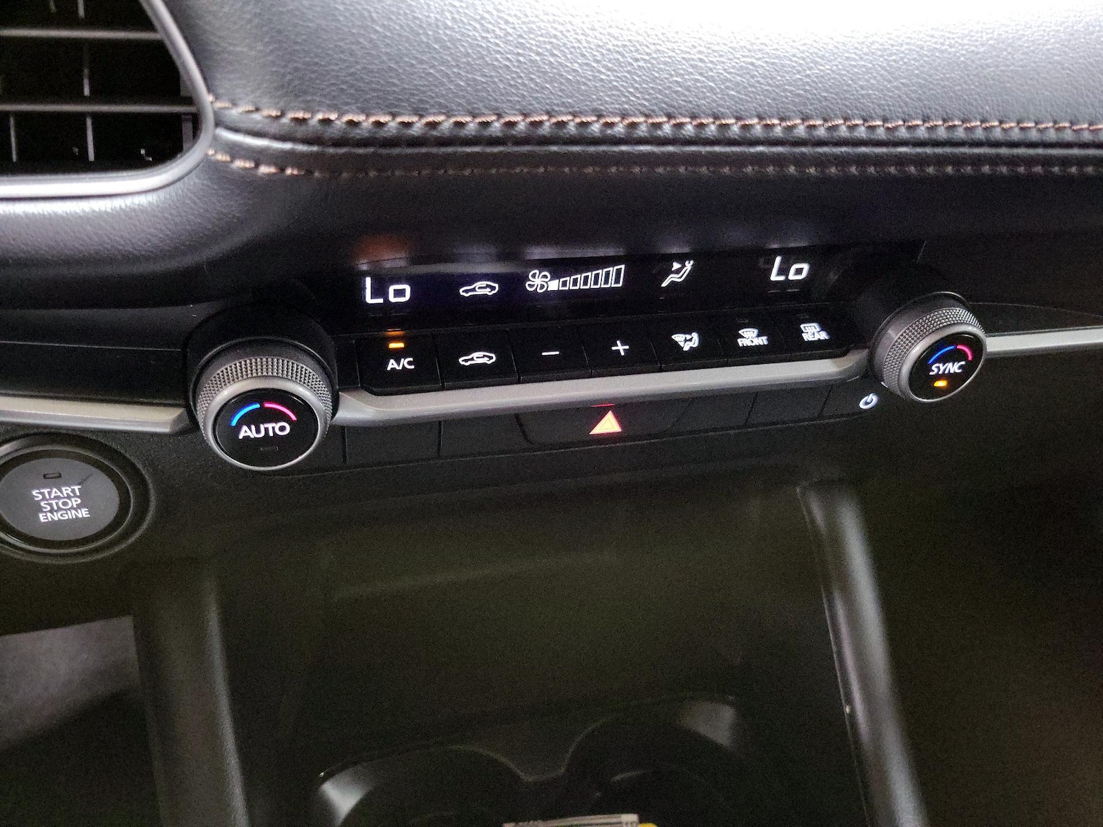 2025 Mazda Mazda3 Select Sport - Photo 17