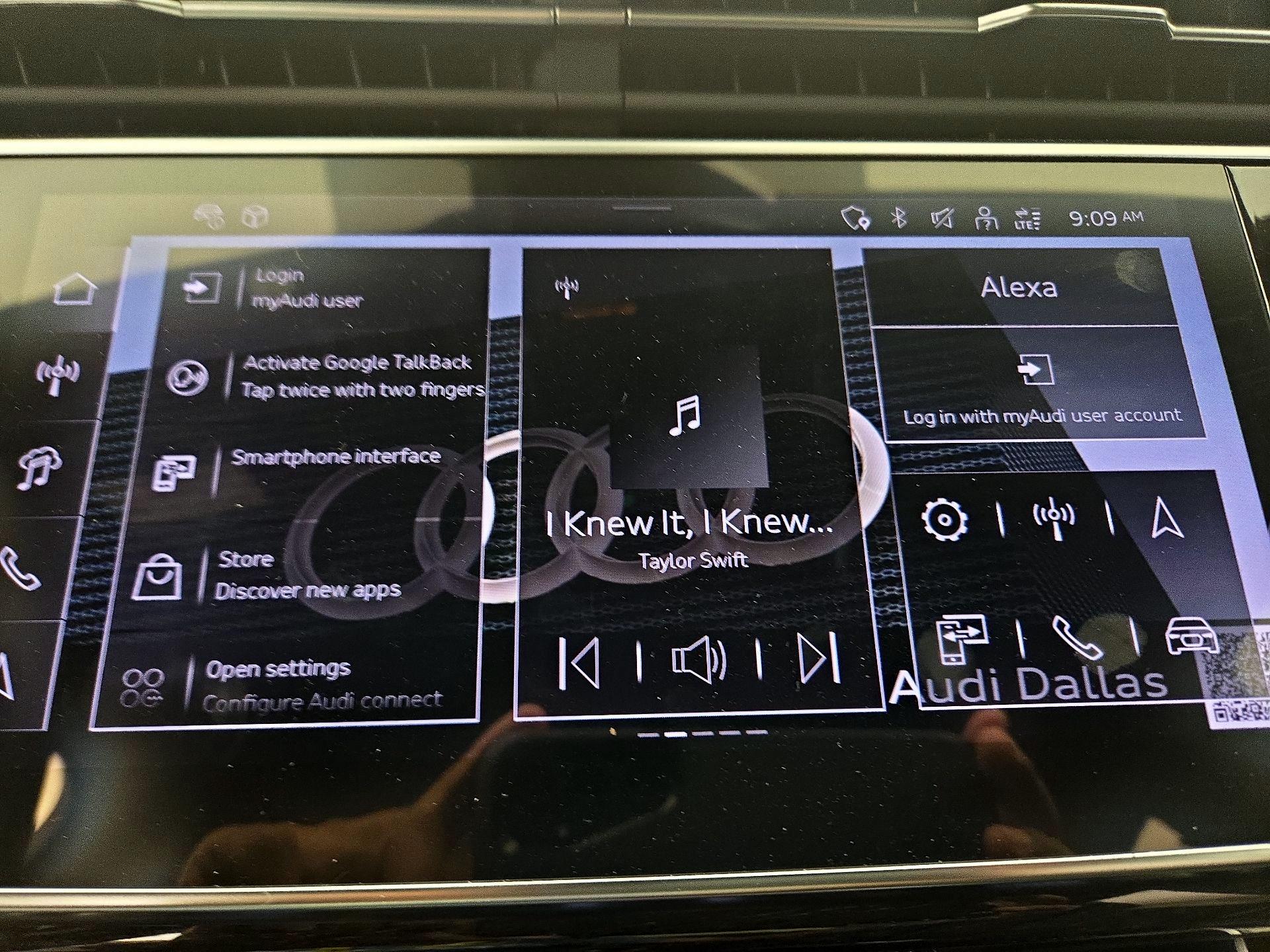 Thumbnail: 2025 Audi Q7 - 16