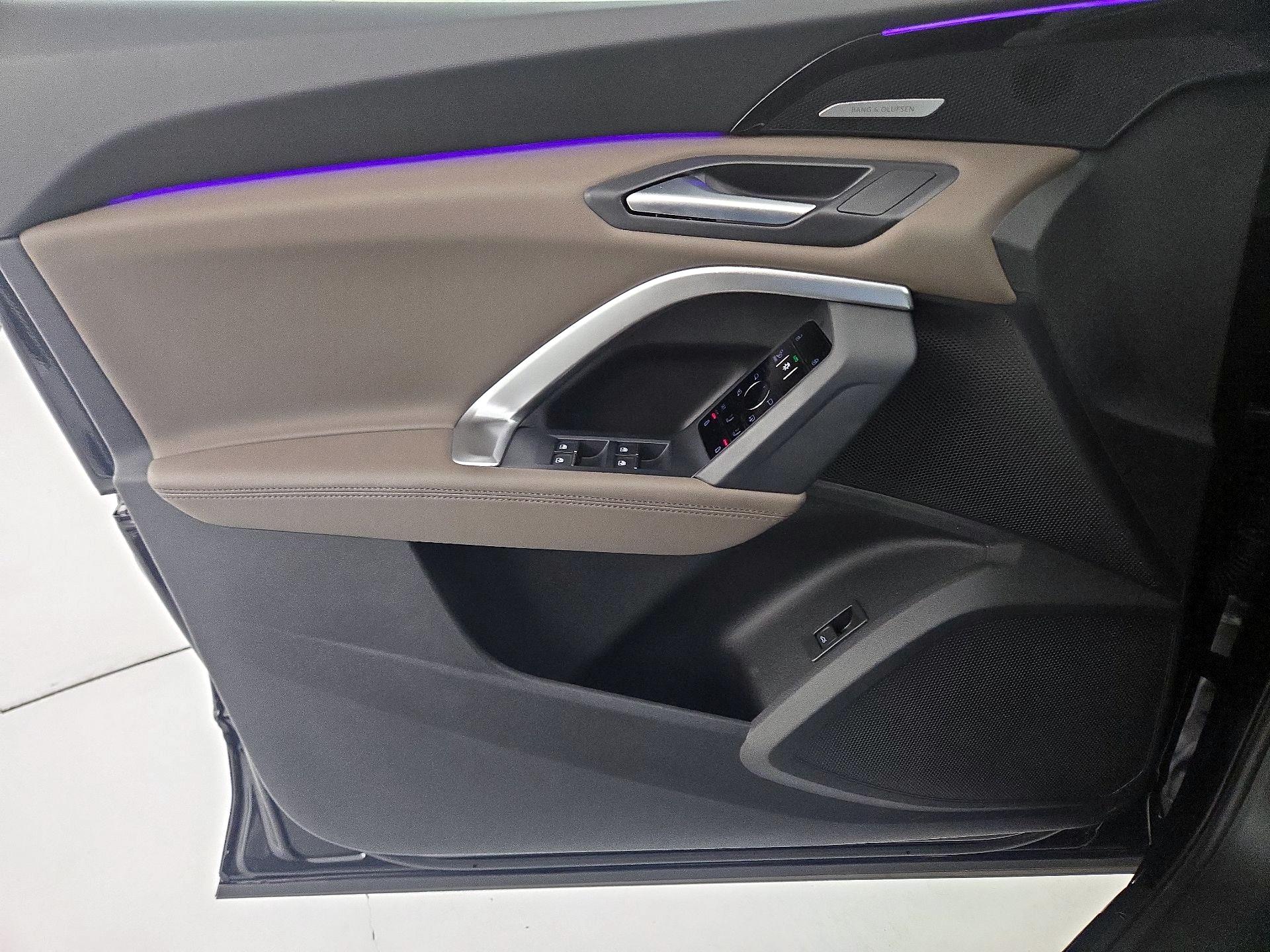 Thumbnail: 2025 Audi Q5 - 12