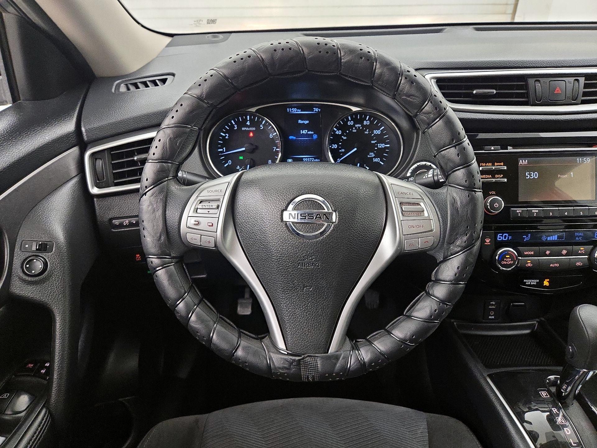 Thumbnail: 2015 Nissan Rogue - 10