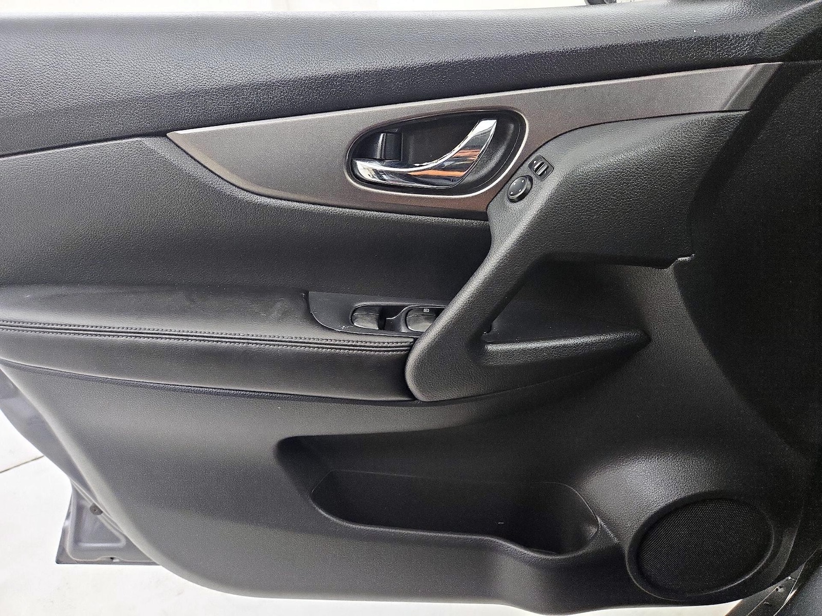 2015 Nissan Rogue SV - Photo 13