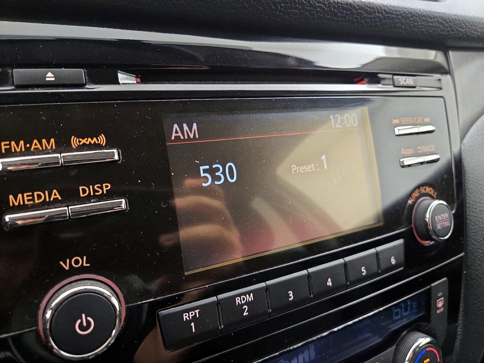2015 Nissan Rogue SV - Photo 16