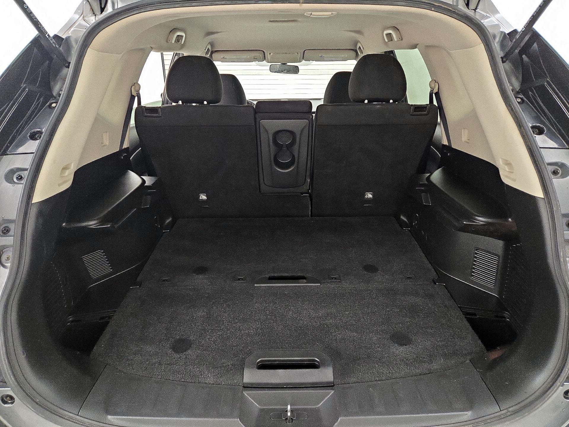 Thumbnail: 2015 Nissan Rogue - 20