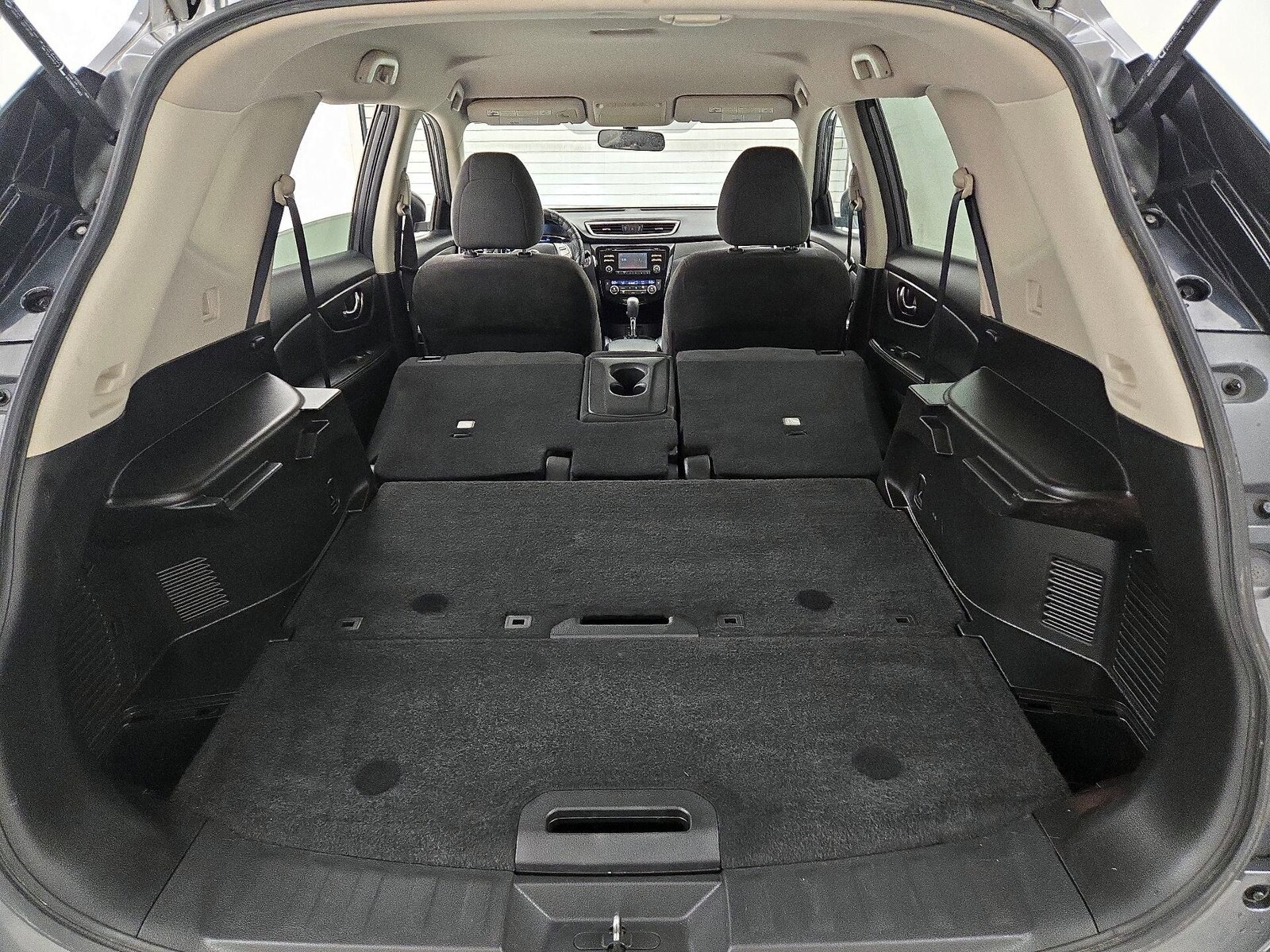 2015 Nissan Rogue SV - Photo 22