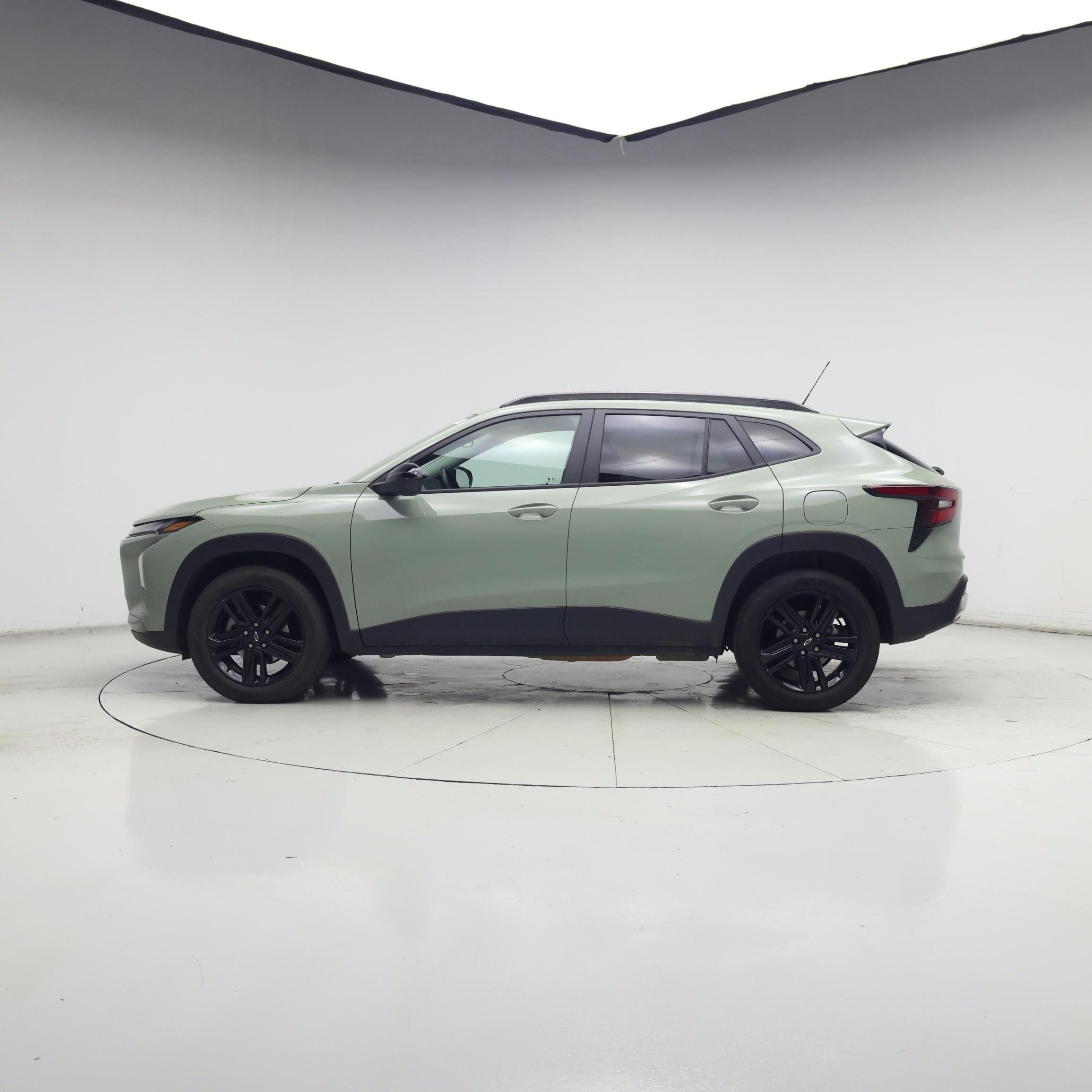 Thumbnail: 2025 Chevrolet Trax - 3
