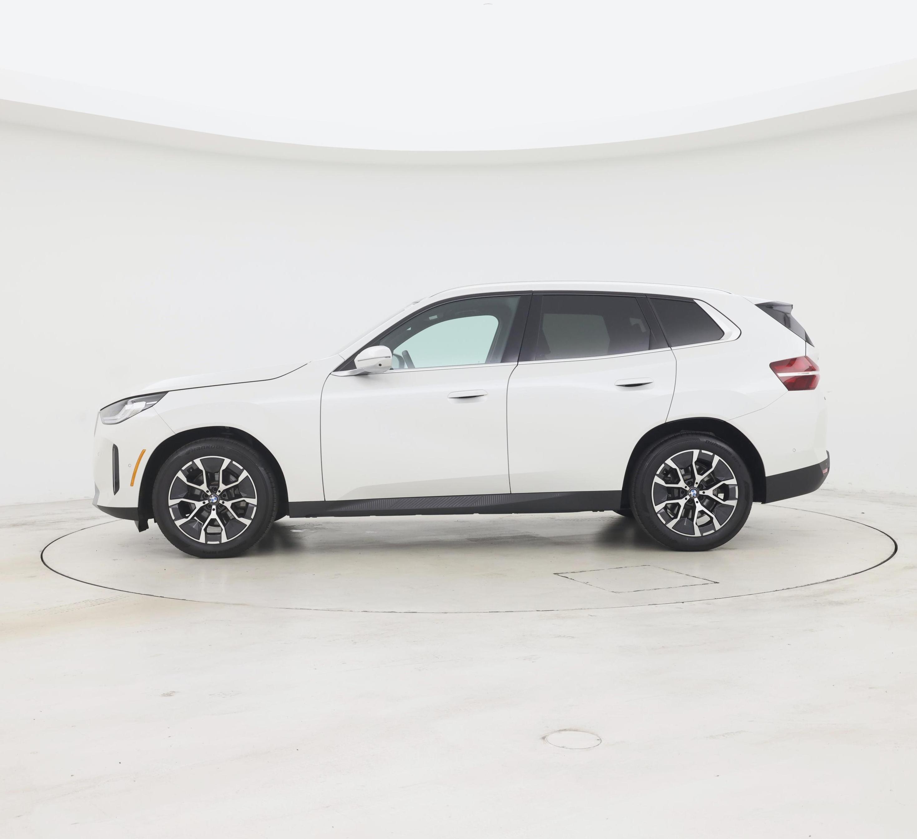 Thumbnail: 2026 BMW X3 - 3