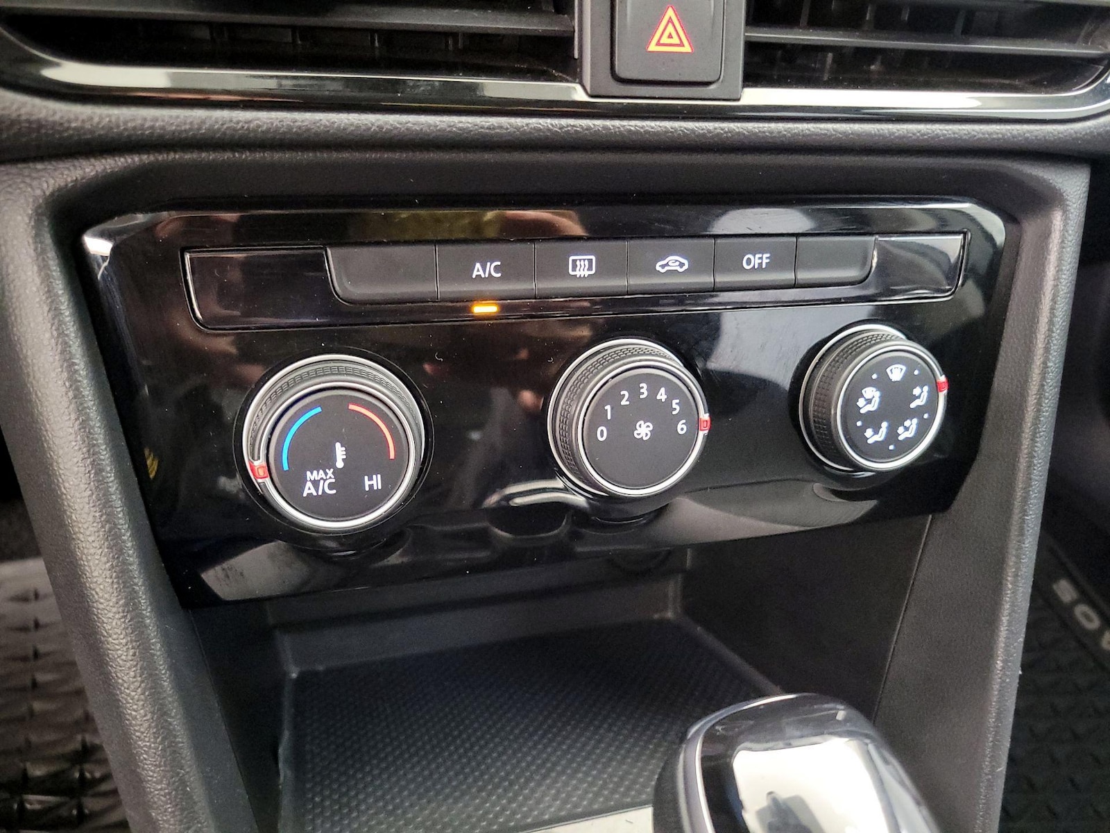 2024 Volkswagen Taos S - Photo 17