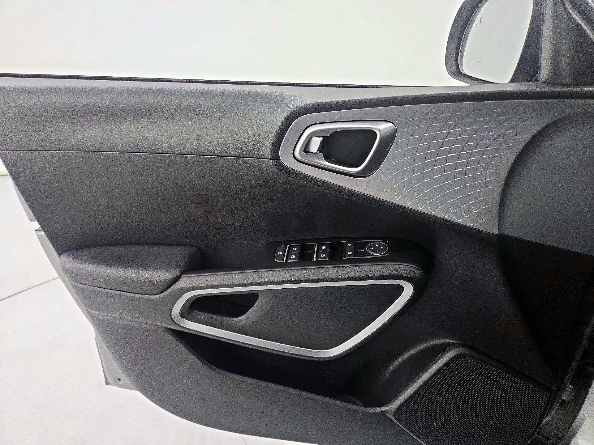 Thumbnail: 2025 Kia Soul - 12
