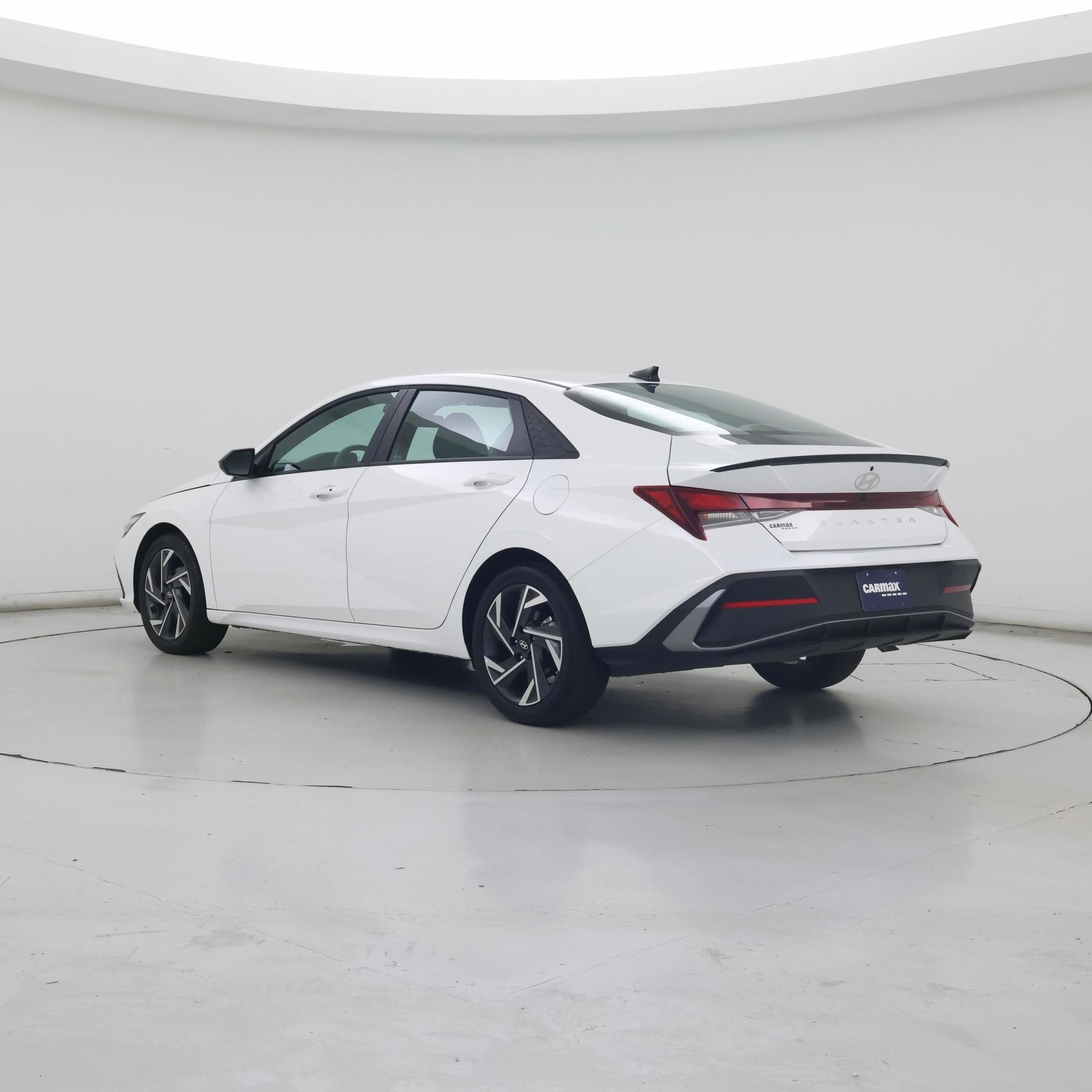 Thumbnail: 2025 Hyundai Elantra - 2
