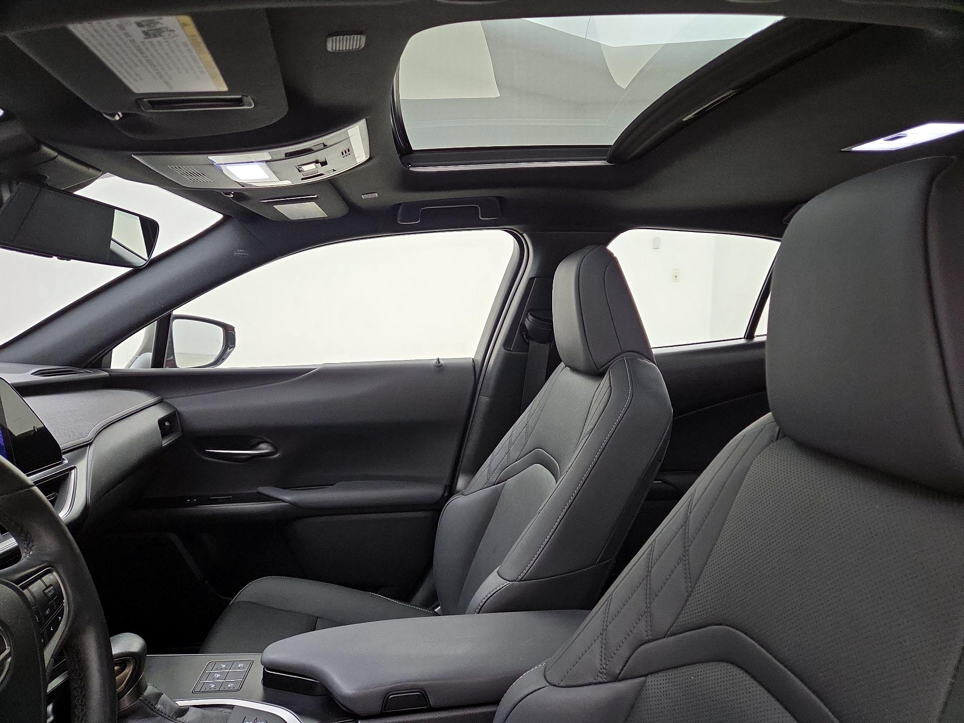 Thumbnail: 2024 Lexus UX - 19