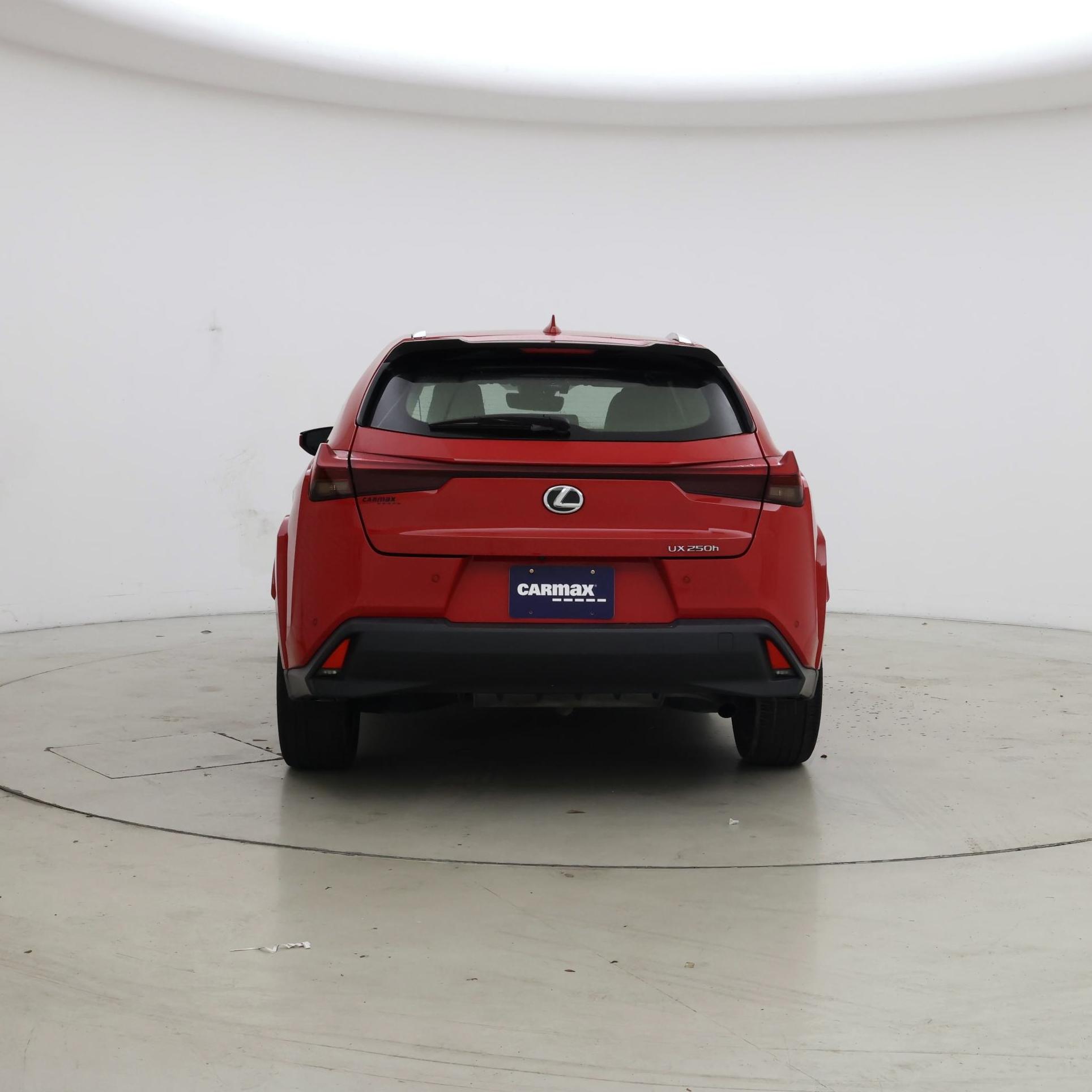 Thumbnail: 2024 Lexus UX - 6