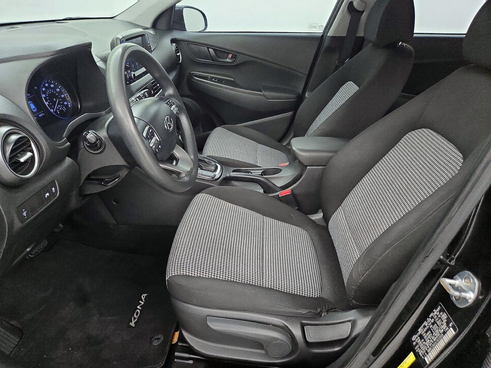 2020 Hyundai Kona SE - Photo 12