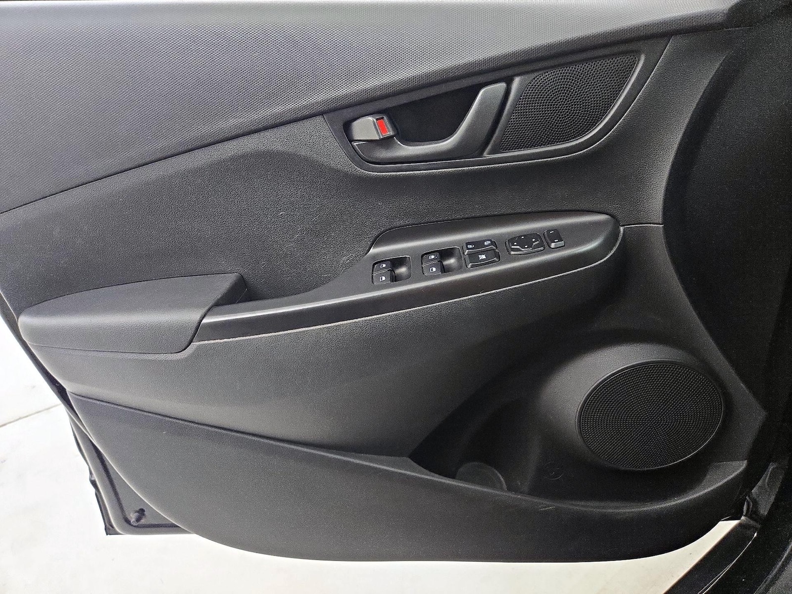 2020 Hyundai Kona SE - Photo 13