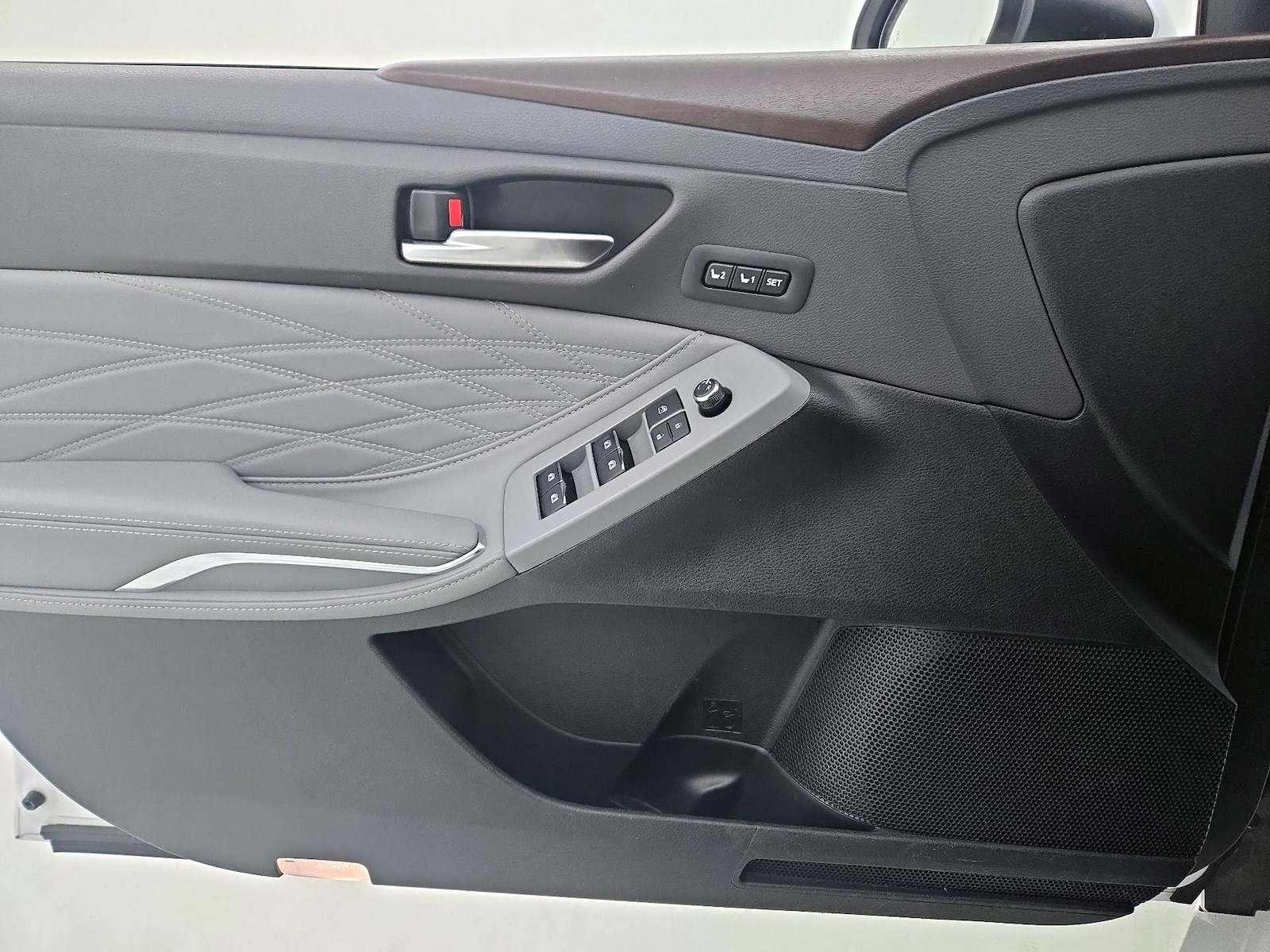 2020 Toyota Avalon Limited - Photo 13