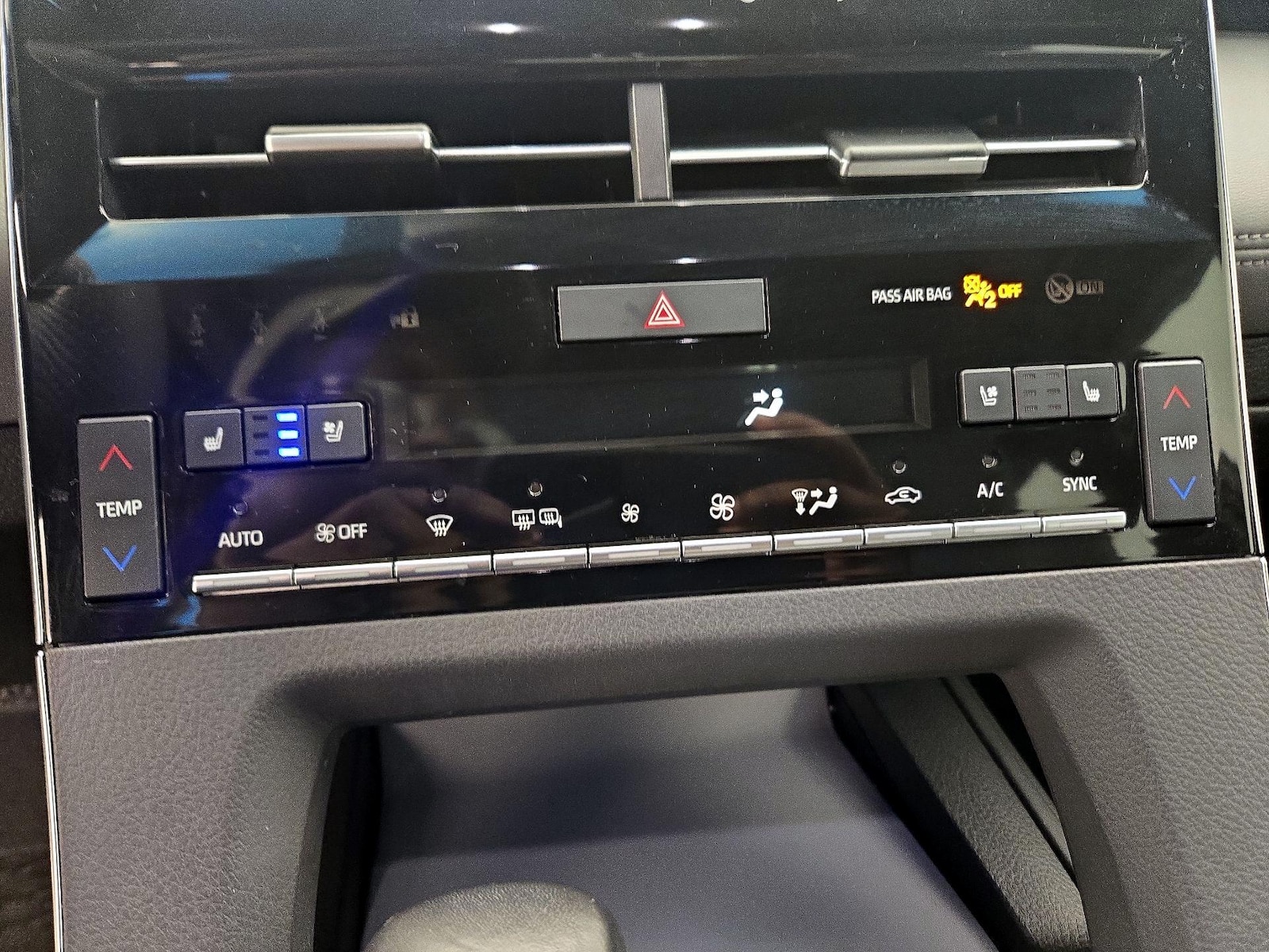 2020 Toyota Avalon Limited - Photo 18