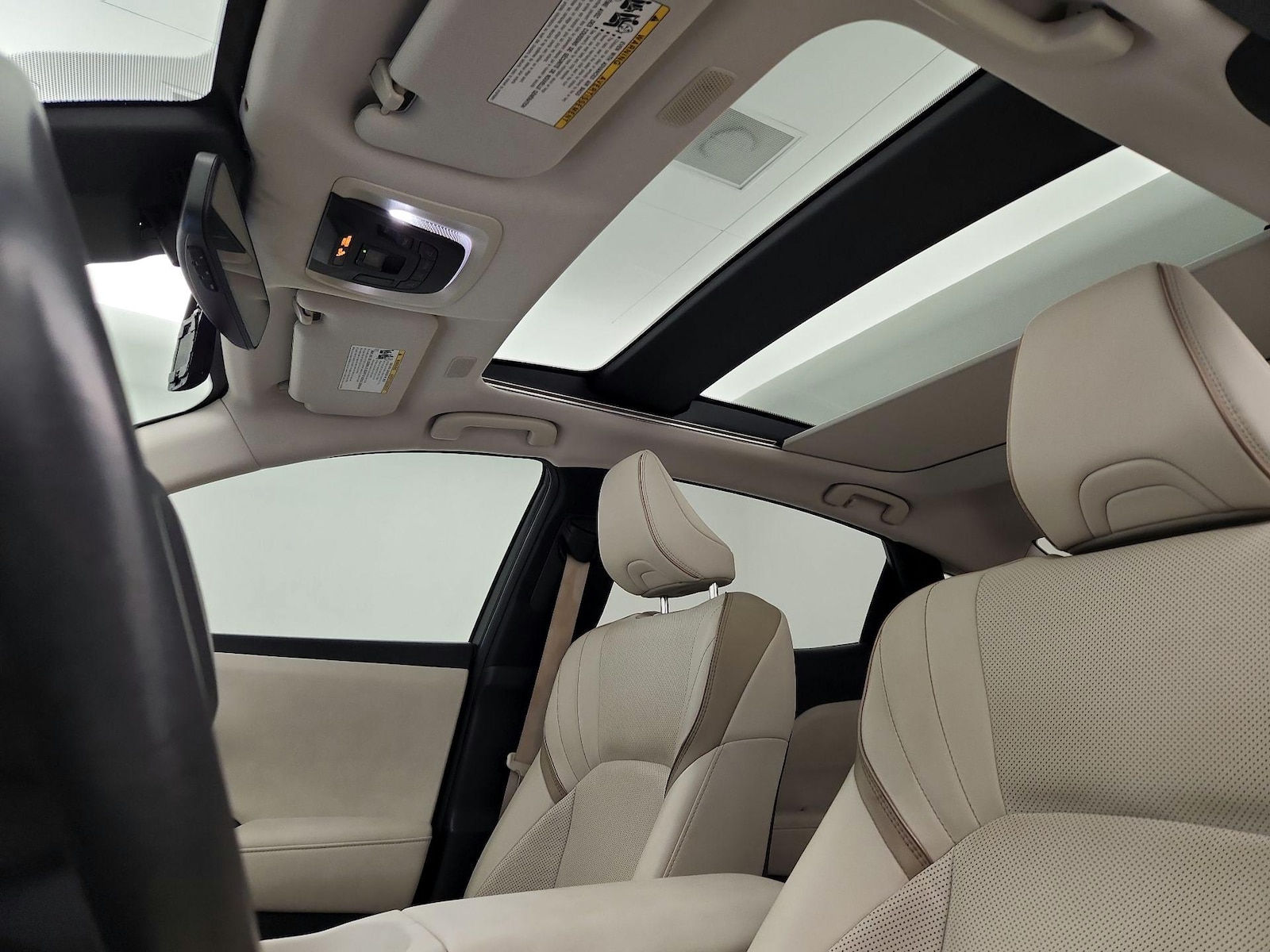 2023 Toyota Crown Limited - Photo 20