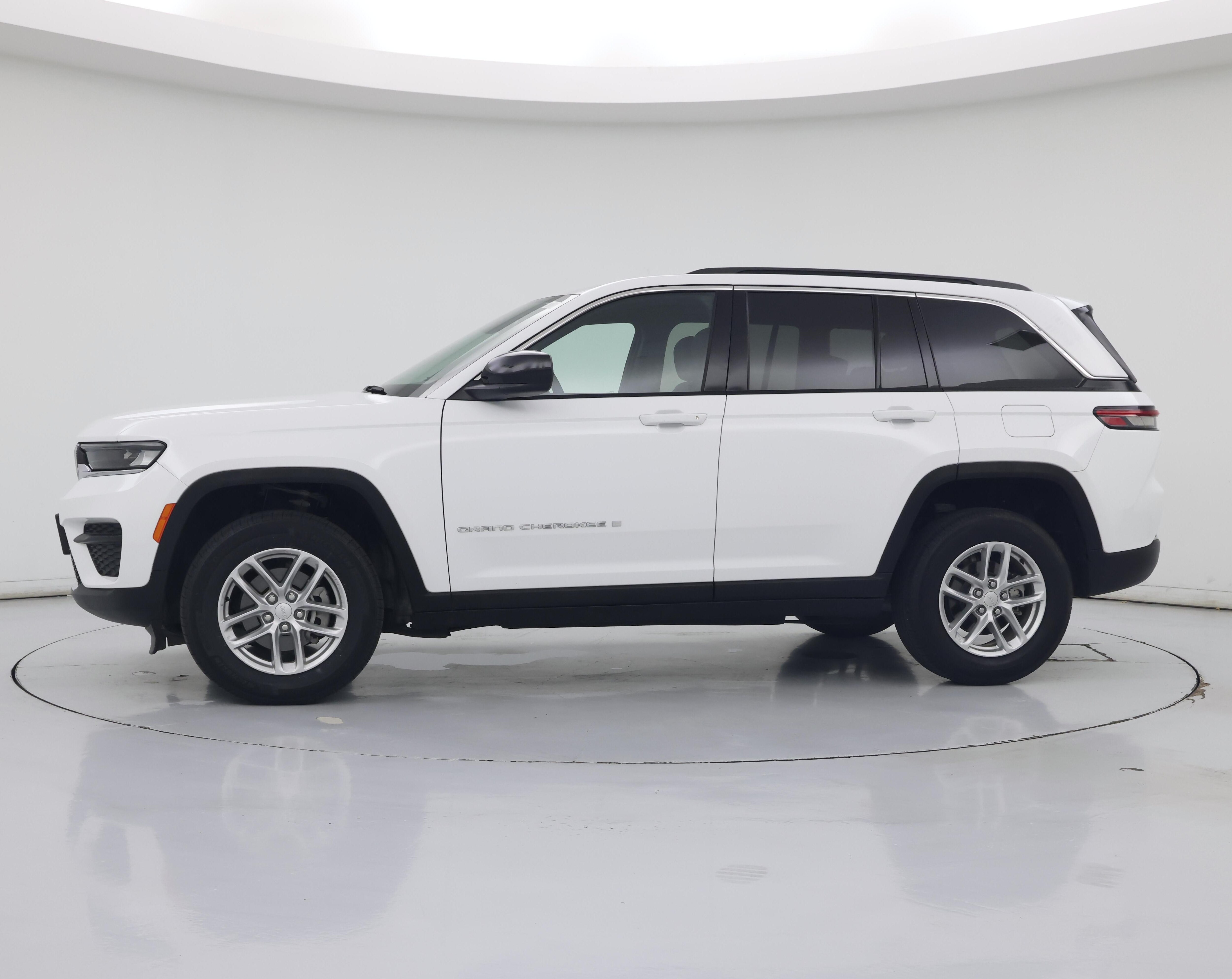 Thumbnail: 2024 Jeep Grand Cherokee - 3