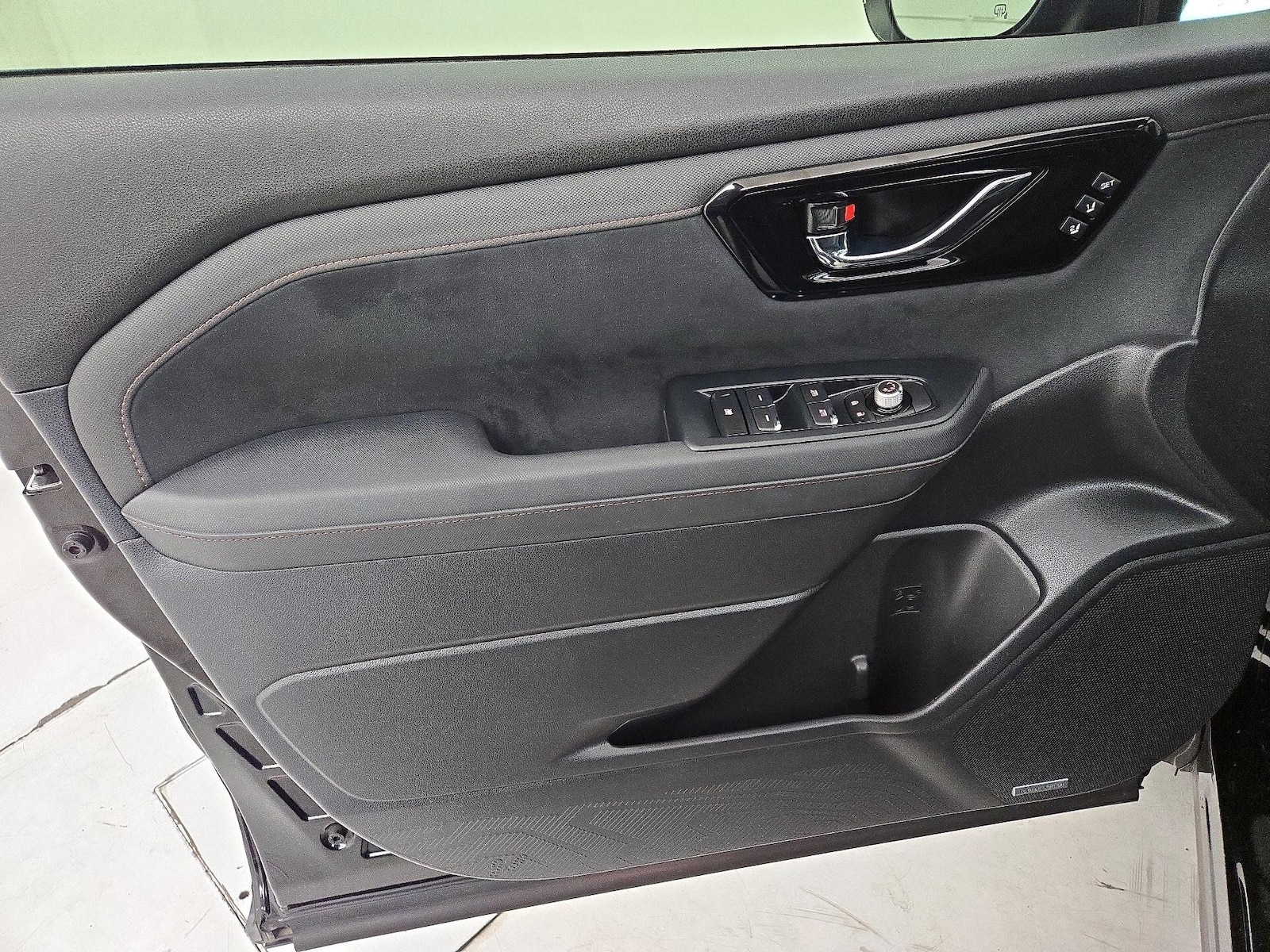 2025 Subaru Forester Touring - Photo 13