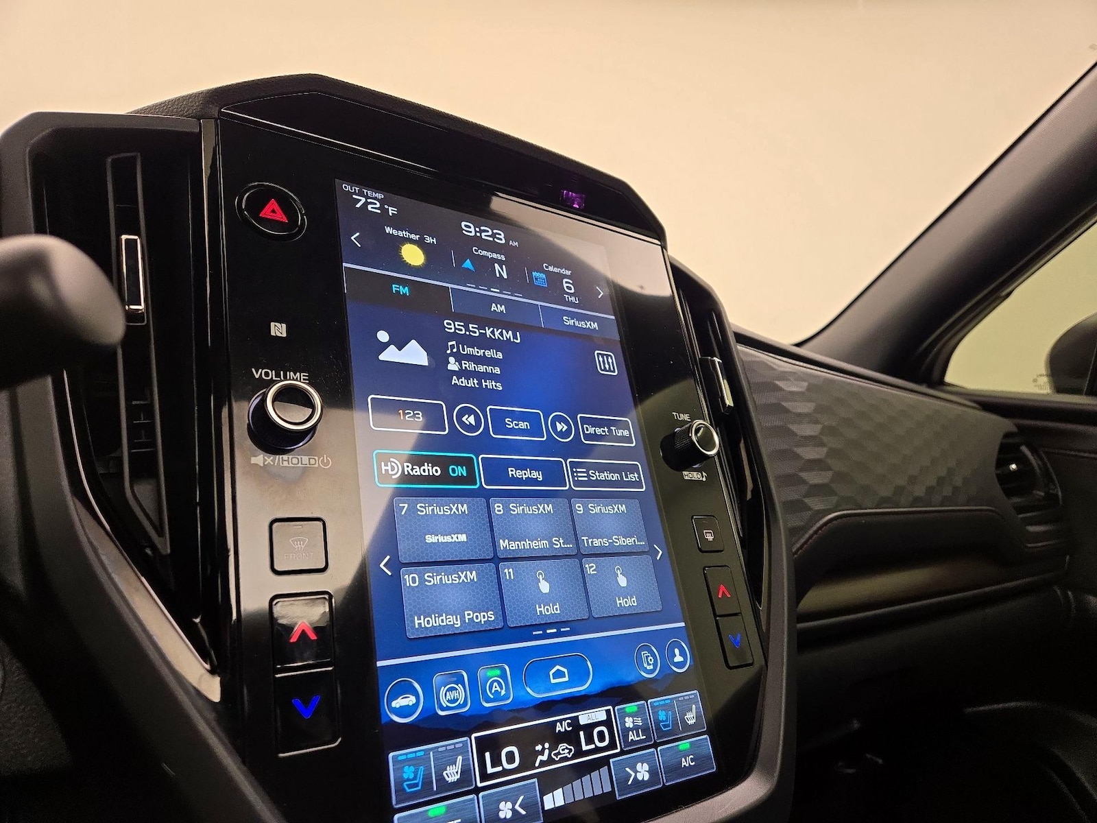 2025 Subaru Forester Touring - Photo 17