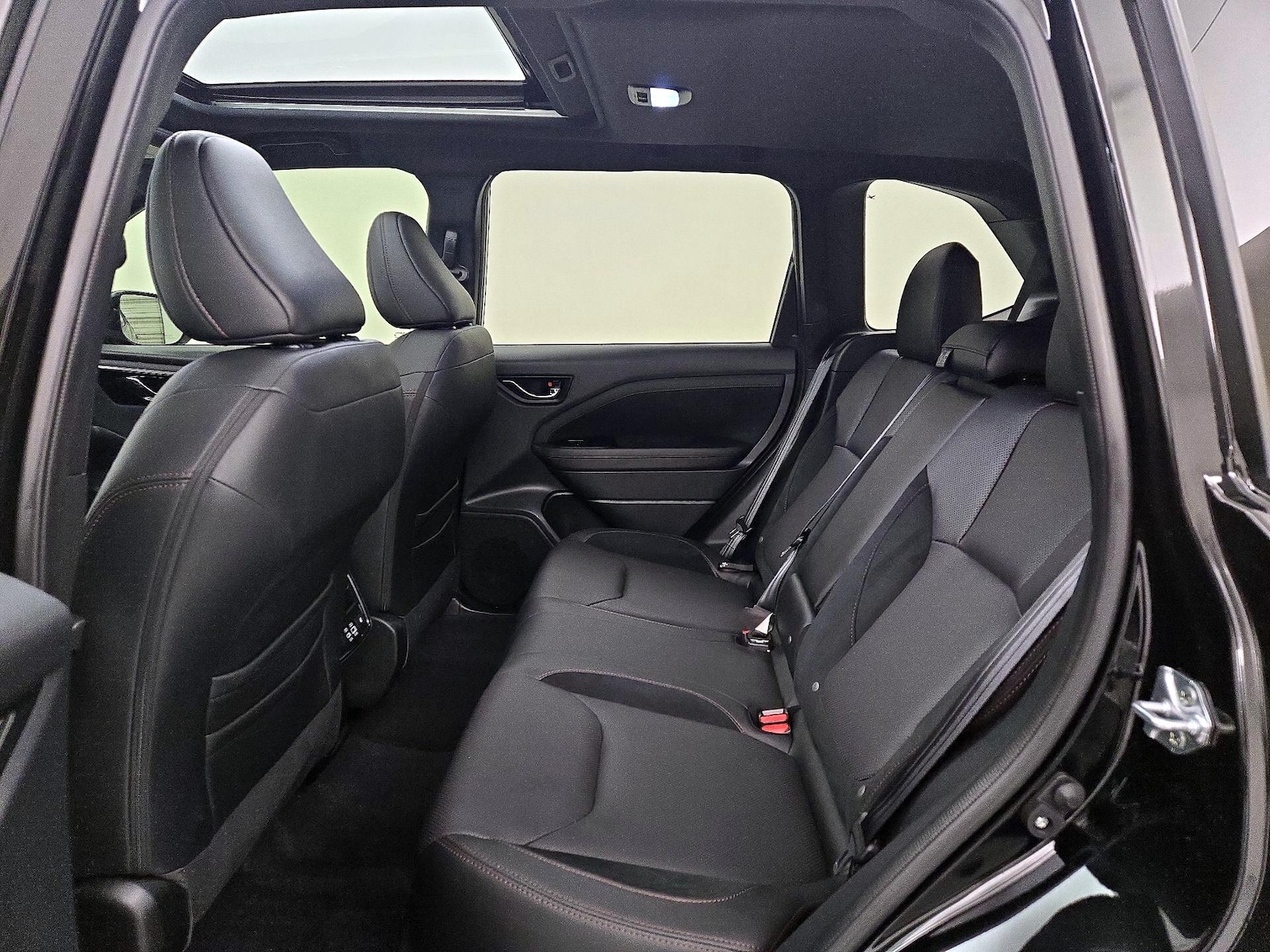 2025 Subaru Forester Touring - Photo 22