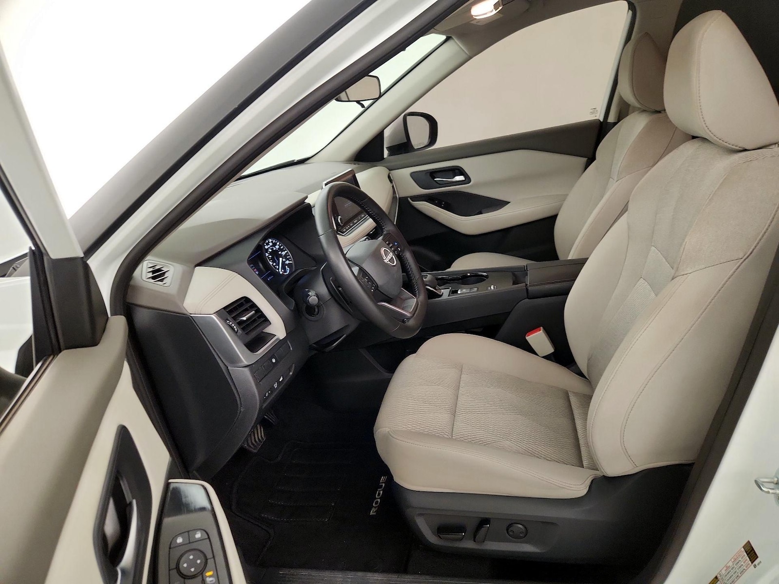 Power Seat(s) & Side Airbags