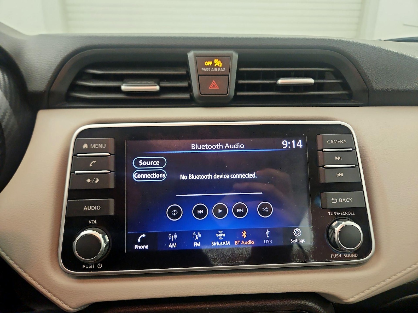 2022 Nissan Versa Sedan SV - Photo 16